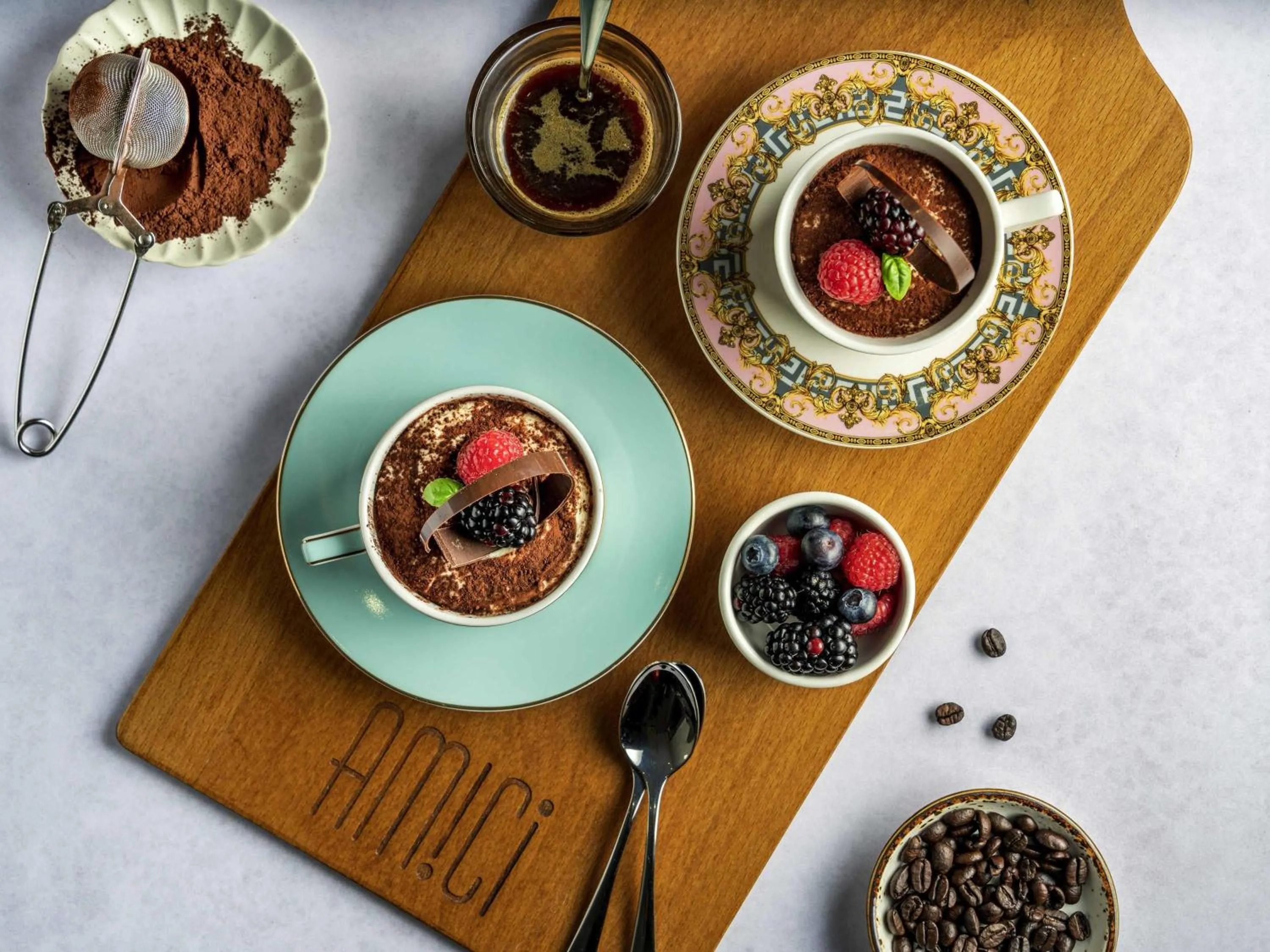 Restaurant/places to eat in ibis Mall Avenue Dubai