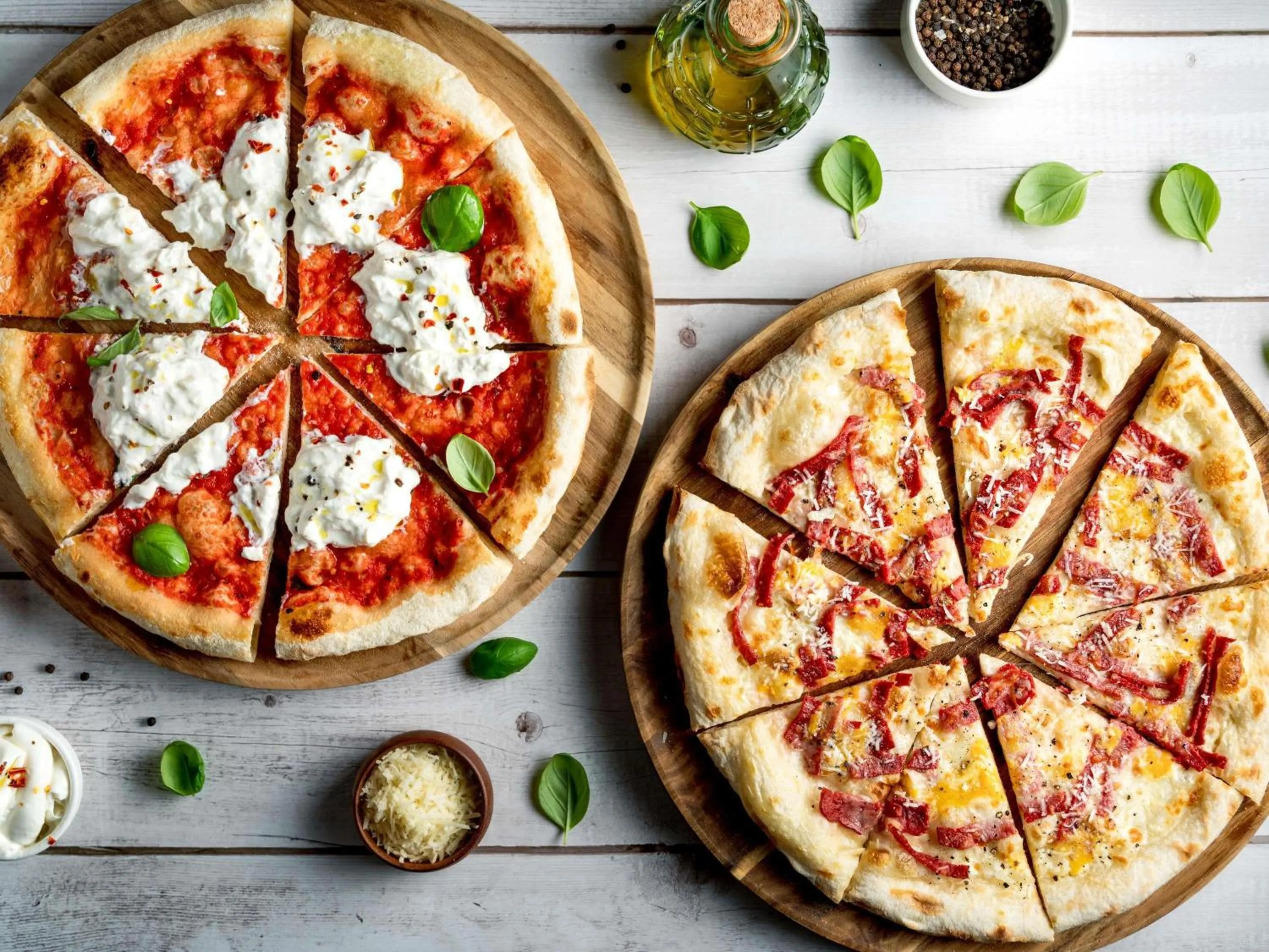 Restaurant/places to eat in ibis Mall Avenue Dubai