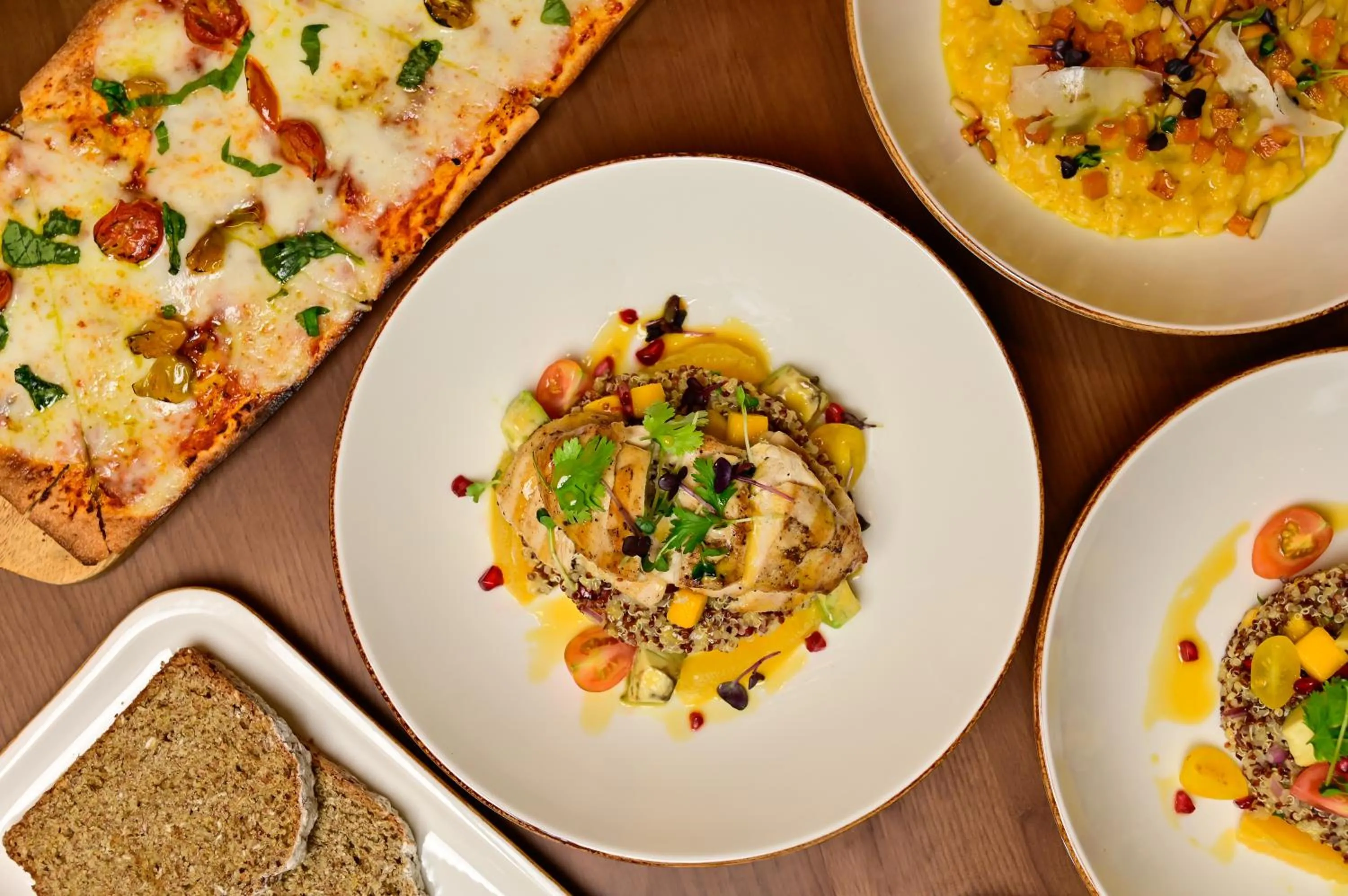 Restaurant/places to eat in ibis Mall Avenue Dubai