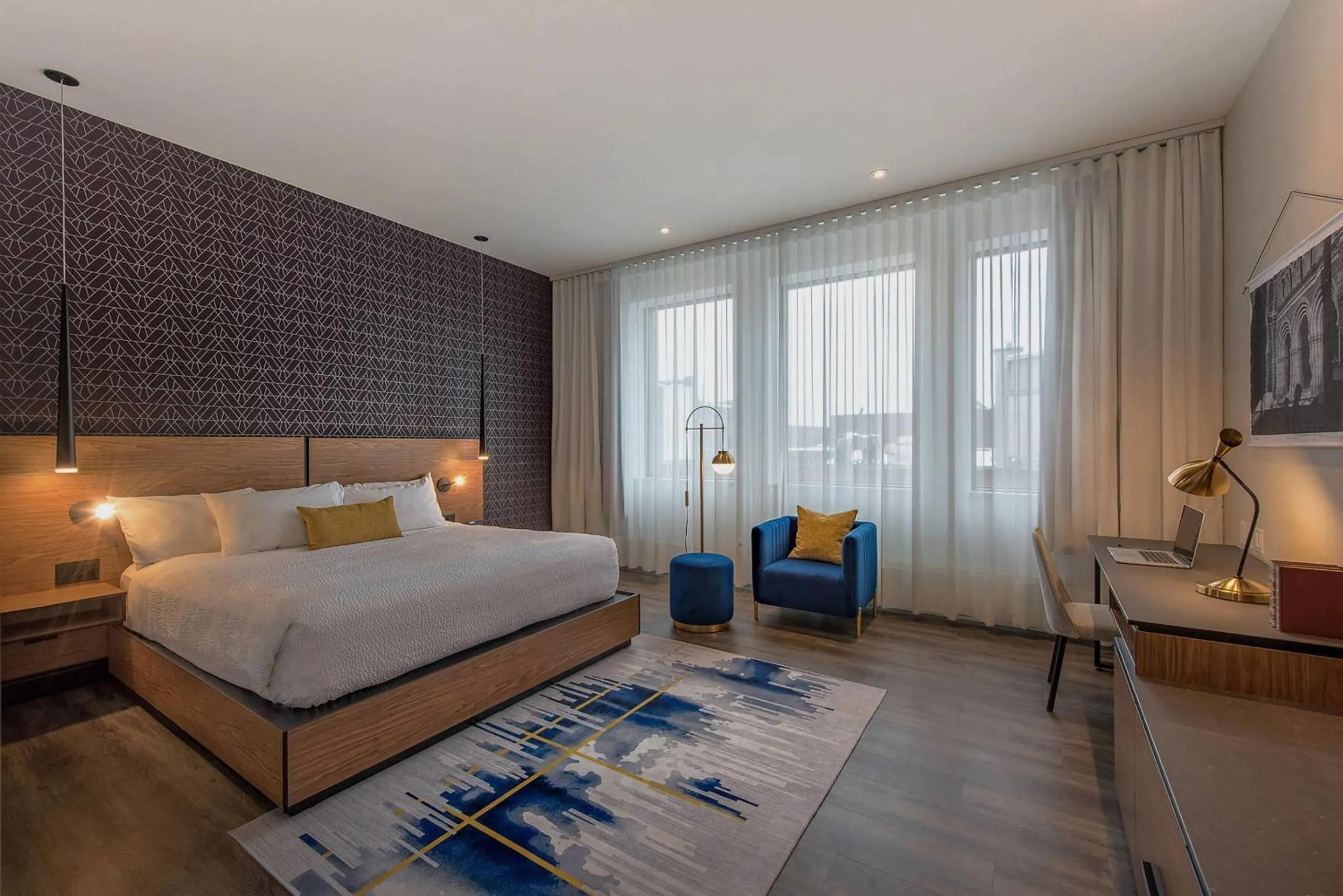 Bedroom, Bed in Hotel Royal William, an Ascend Collection Hotel