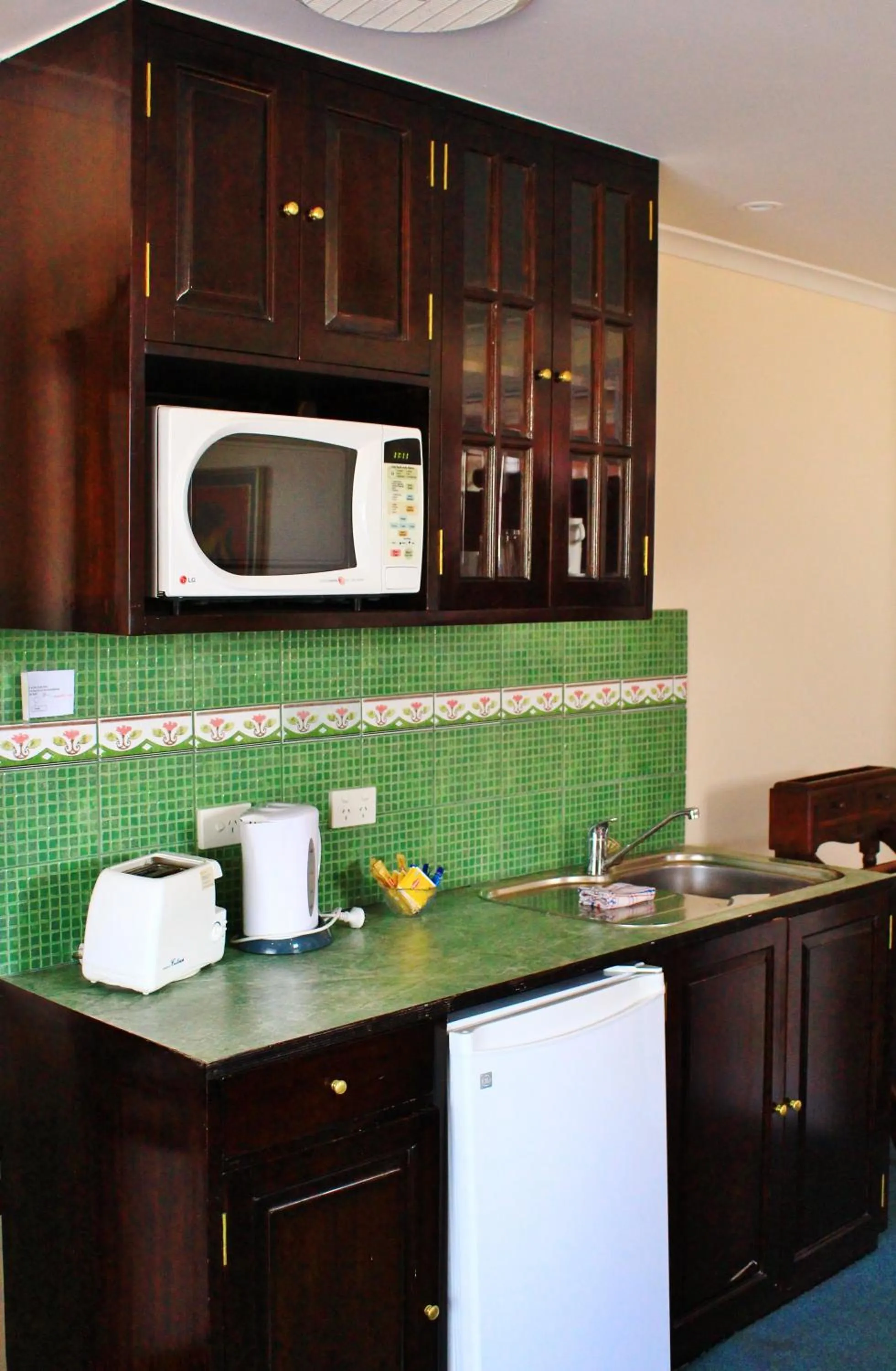 Kitchen or kitchenette in Hatchers Richmond Manor