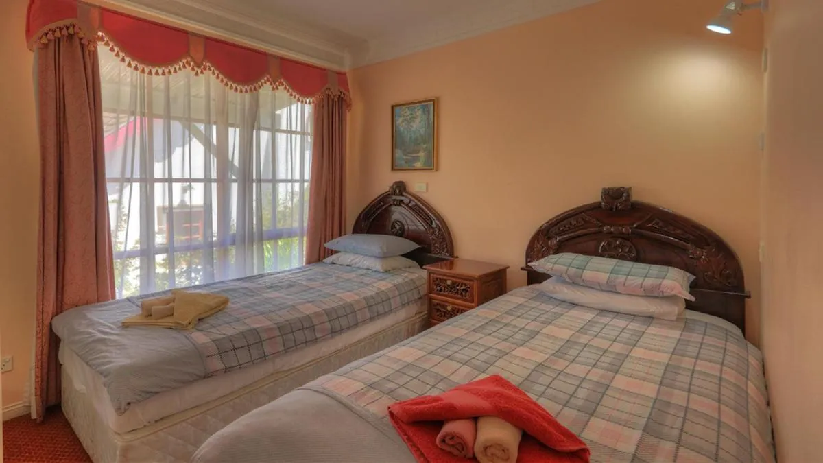 Bed in Hatchers Richmond Manor