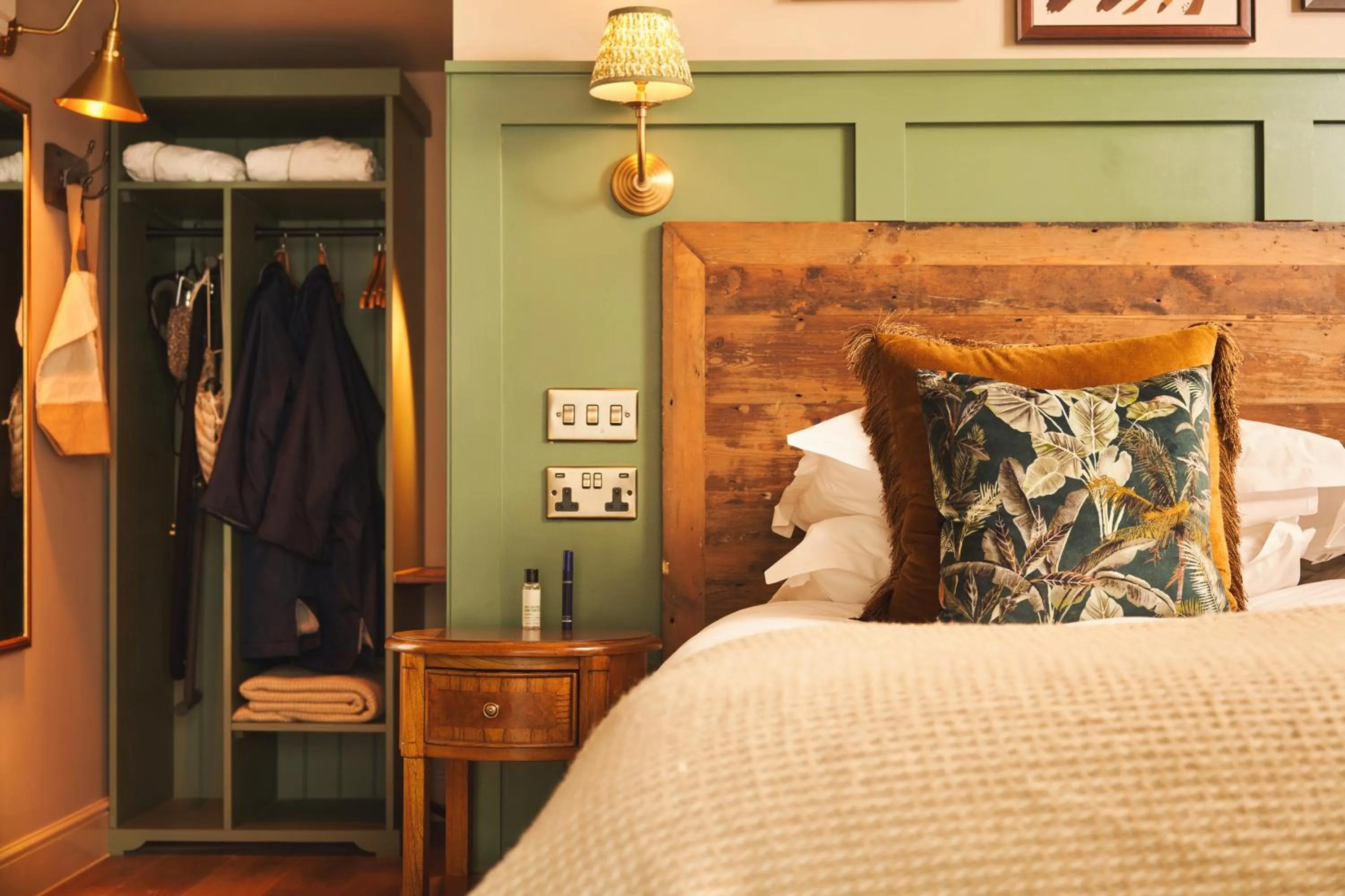 Bed in The Rising Sun