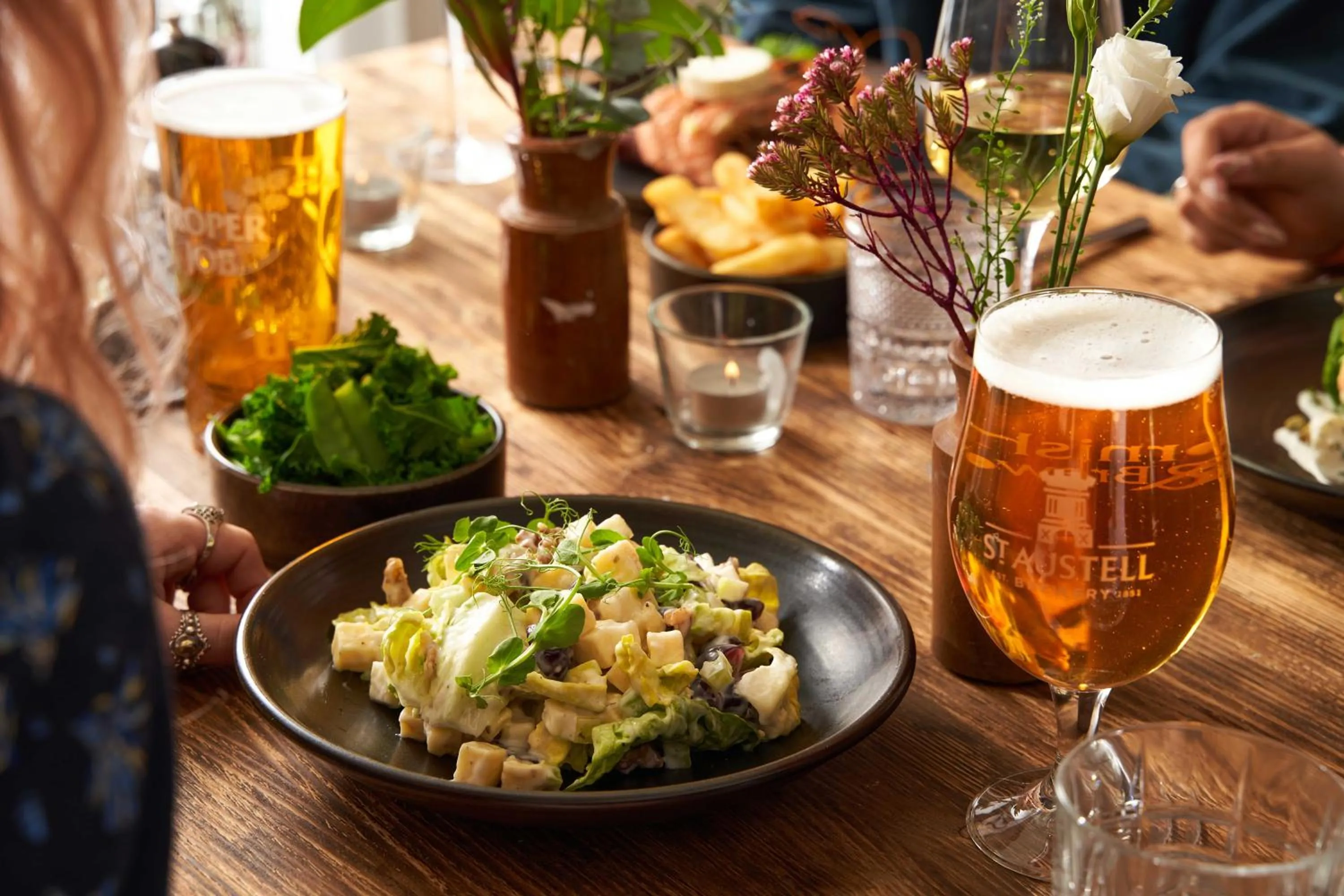 Food and drinks in The Rising Sun