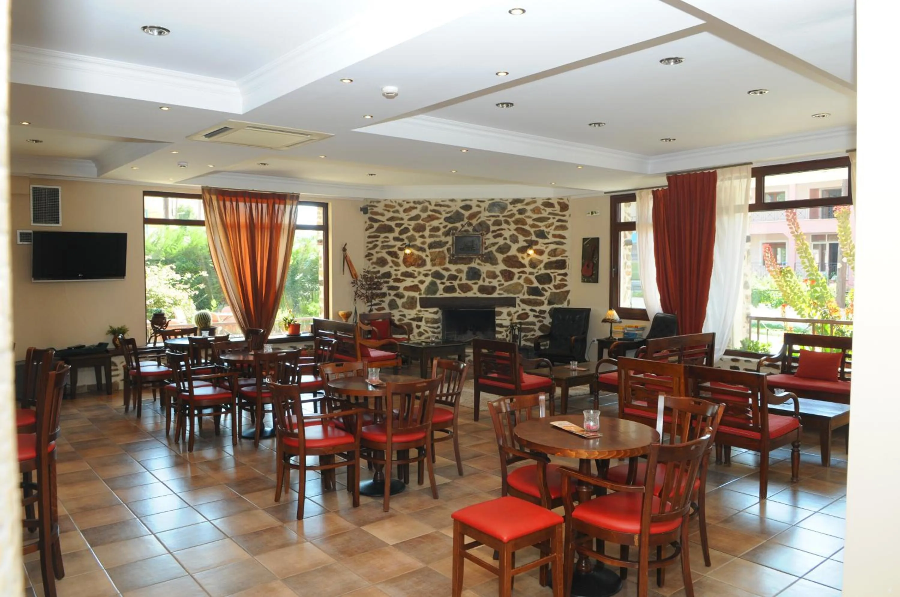 Lounge or bar in Hotel Nostos Kastoria