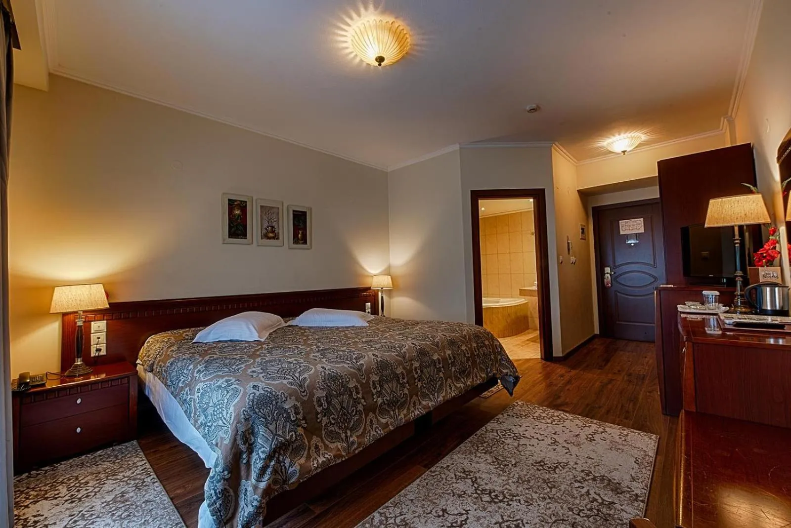 Bed in Hotel Nostos Kastoria