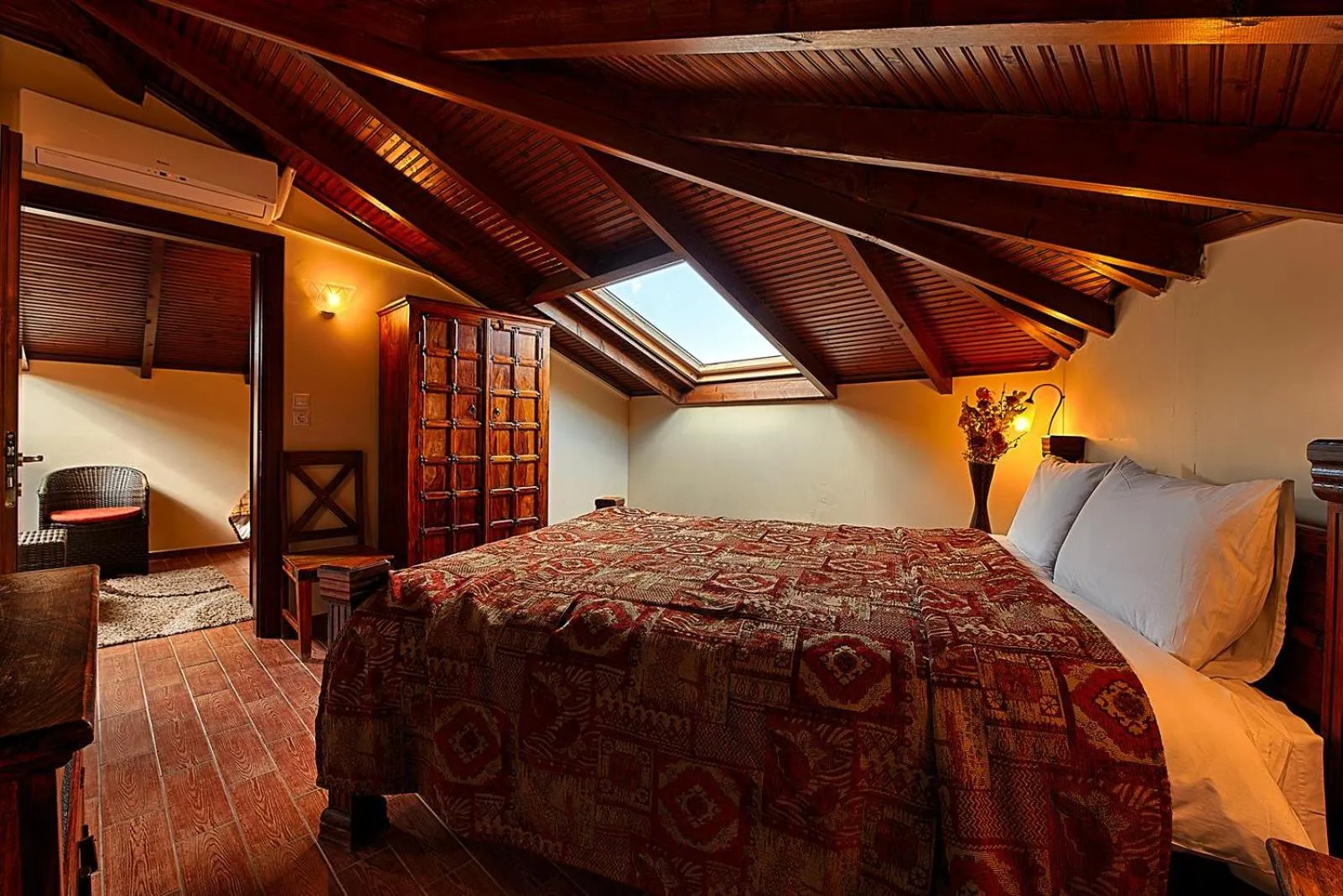 Bed in Hotel Nostos Kastoria