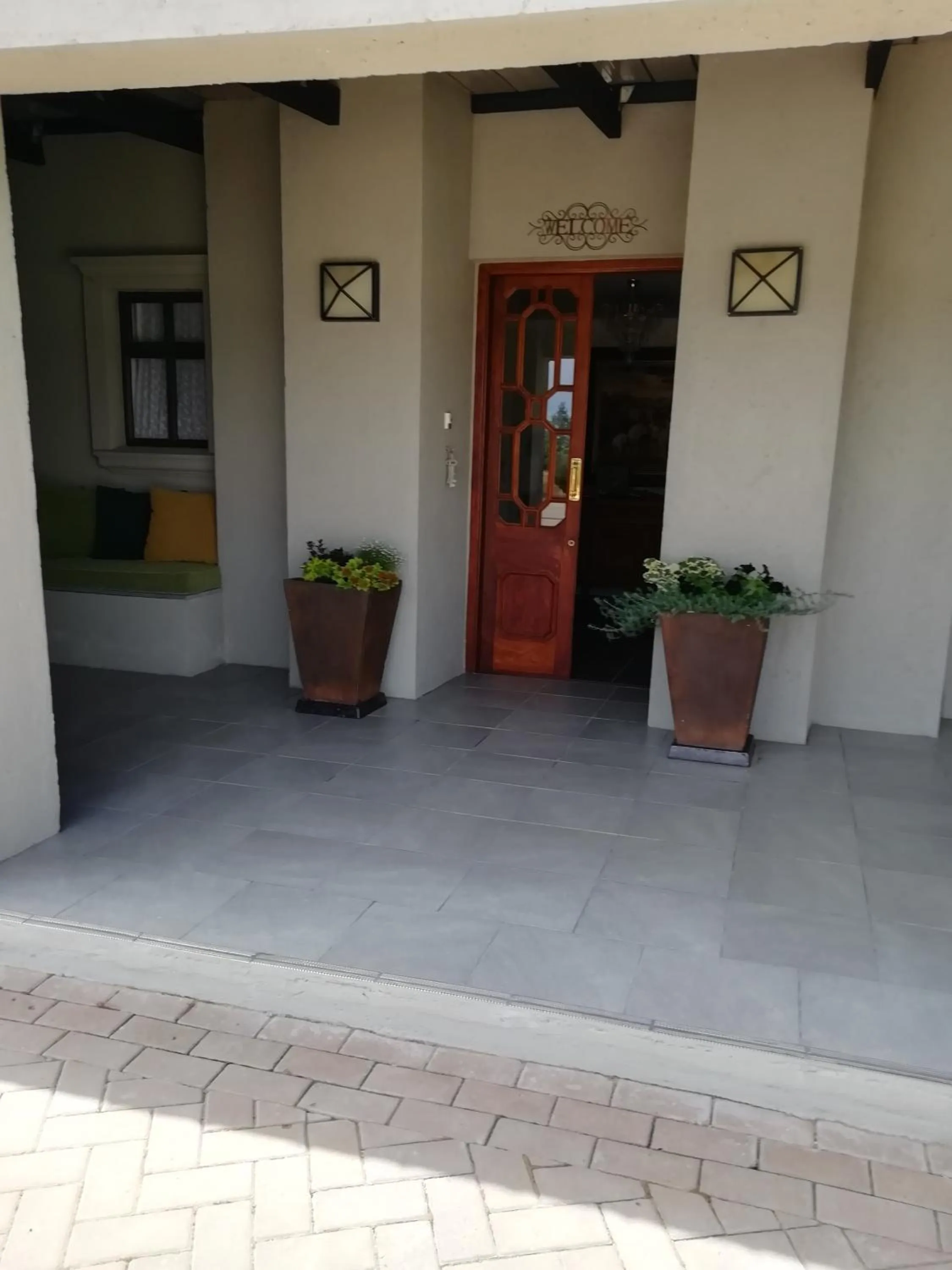 Facade/entrance in Linda se Dop