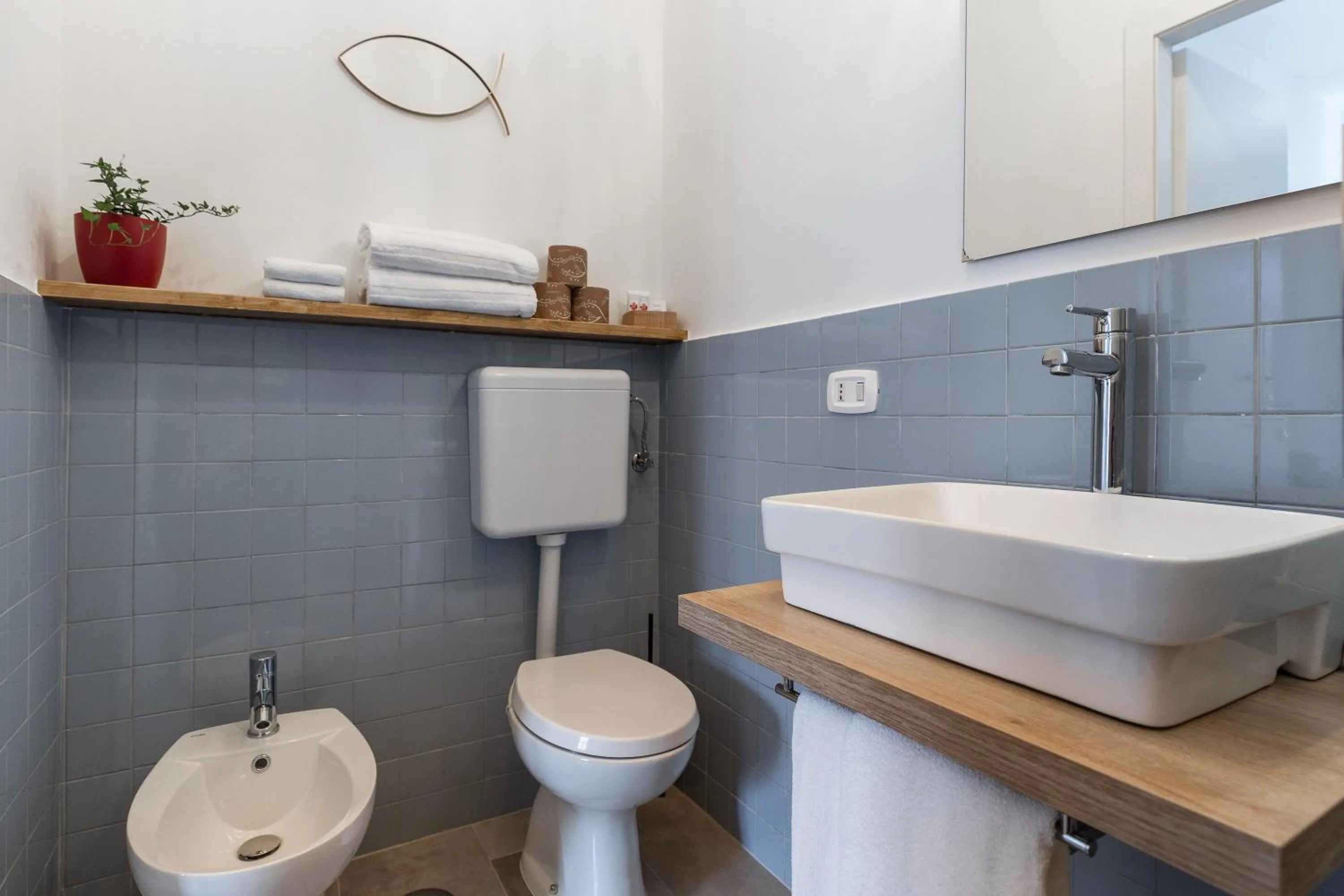 Shower in La Figlia del Capitano