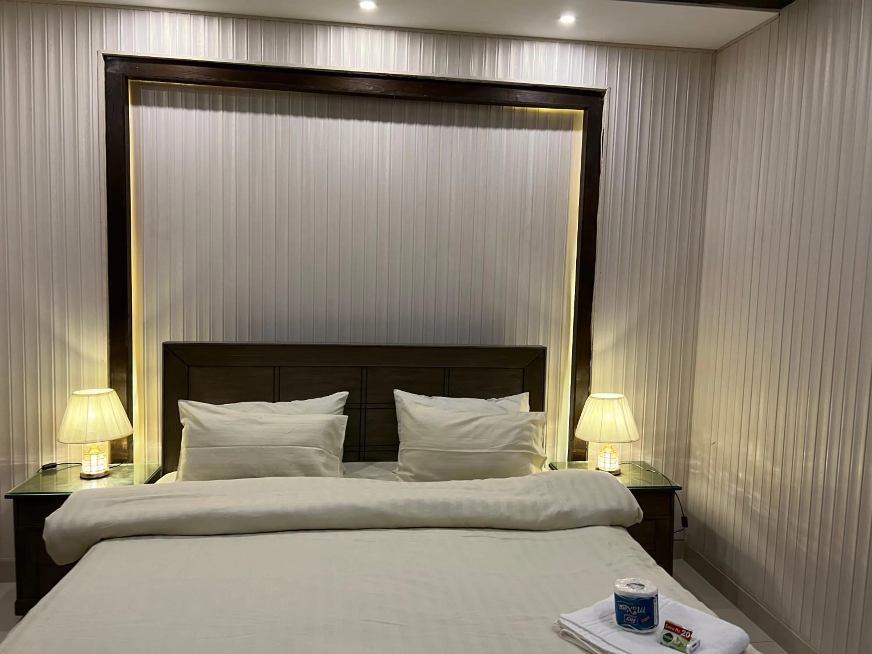 Bed in Vactional Villa Dha Phase 6 Lahore ,Three Bed Room Full House