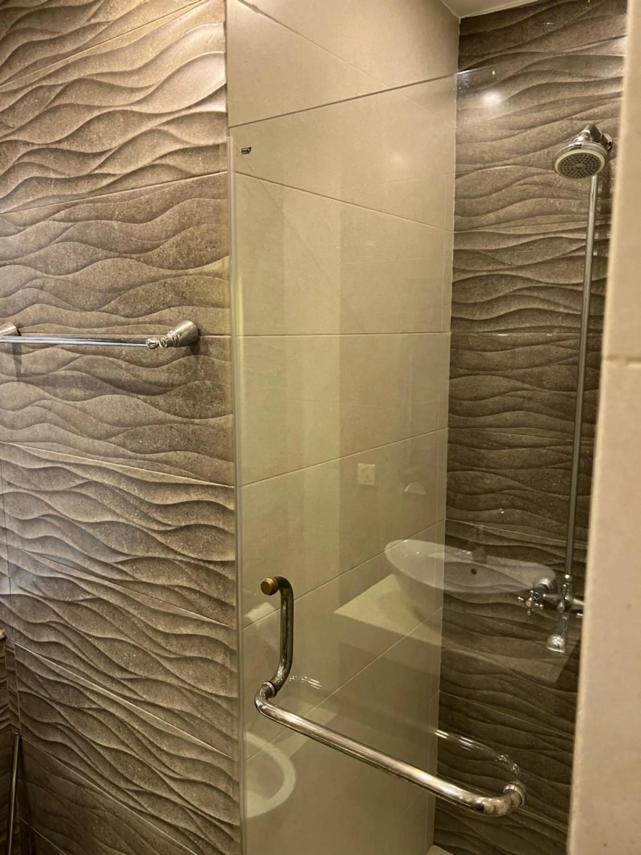 Vactional Villa Dha Phase 6 Lahore ,Three Bed Room Full House