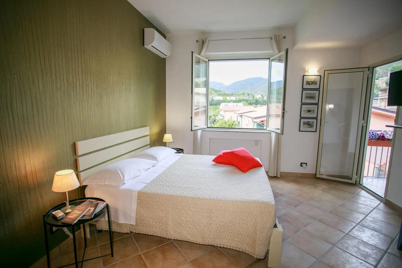 Bed in B&B Scirocco House