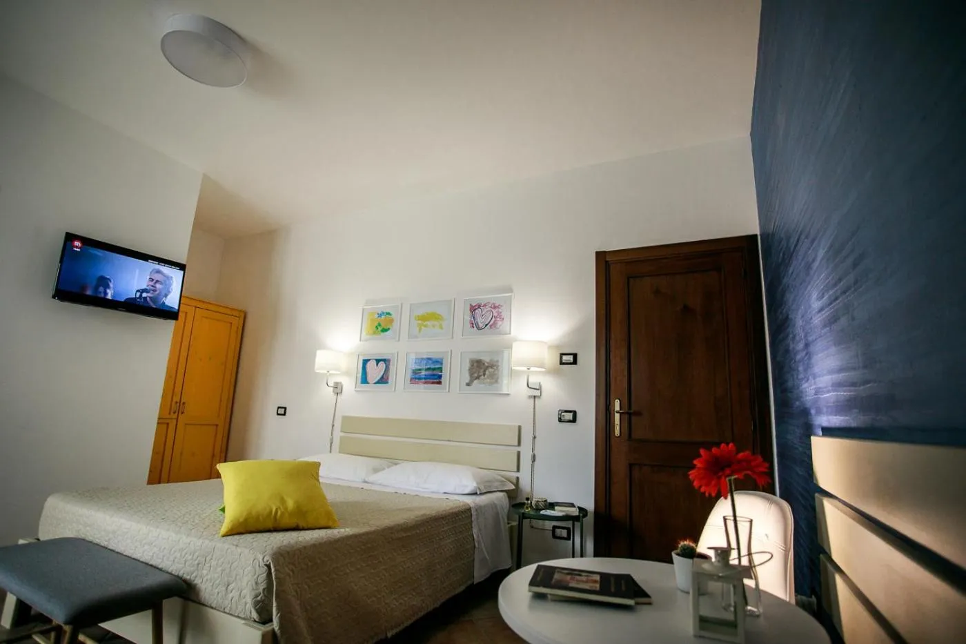 Photo of the whole room, Bed in B&B Scirocco House