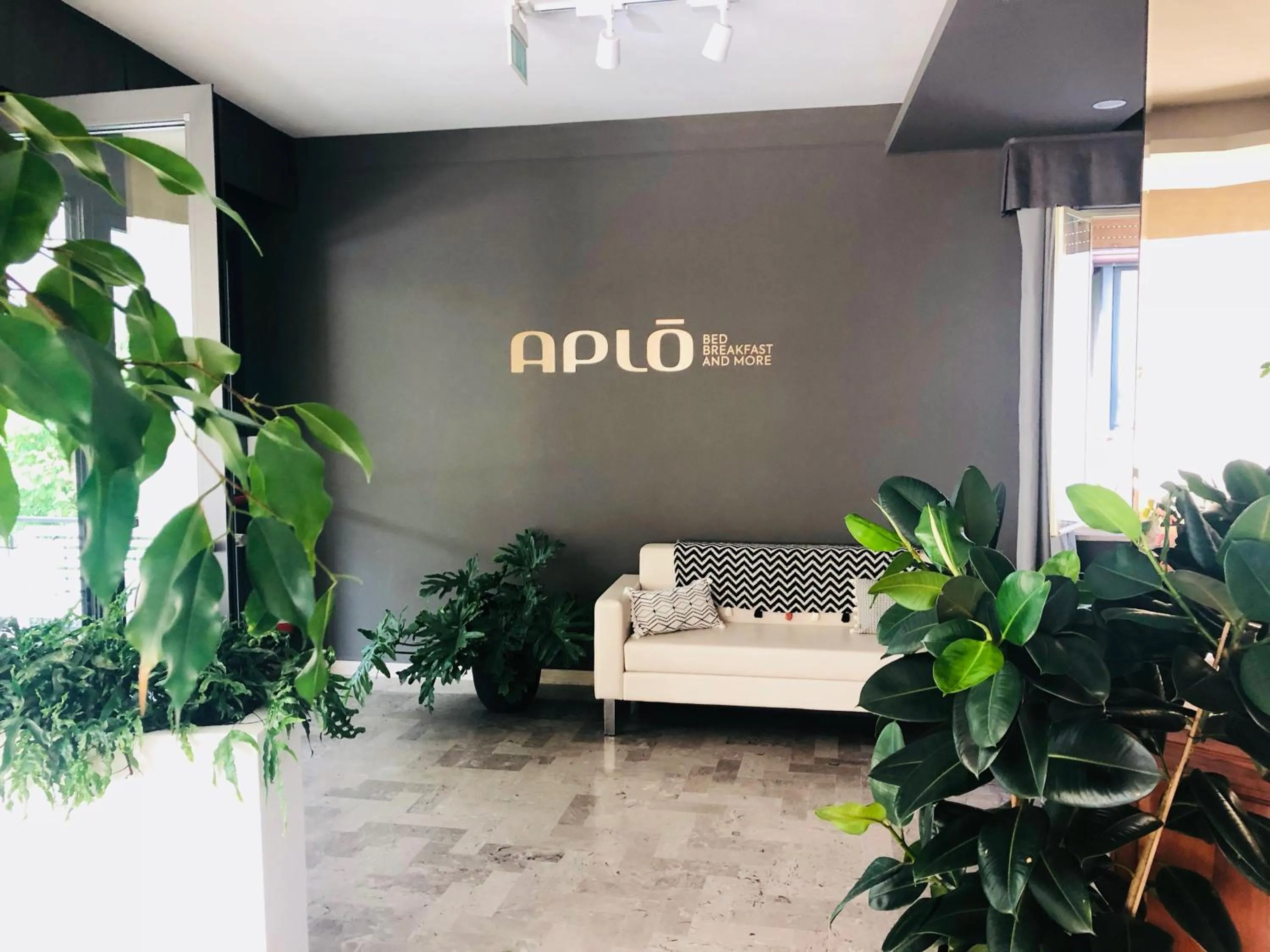 Living room in Hotel Aplo - Breakfast Experience