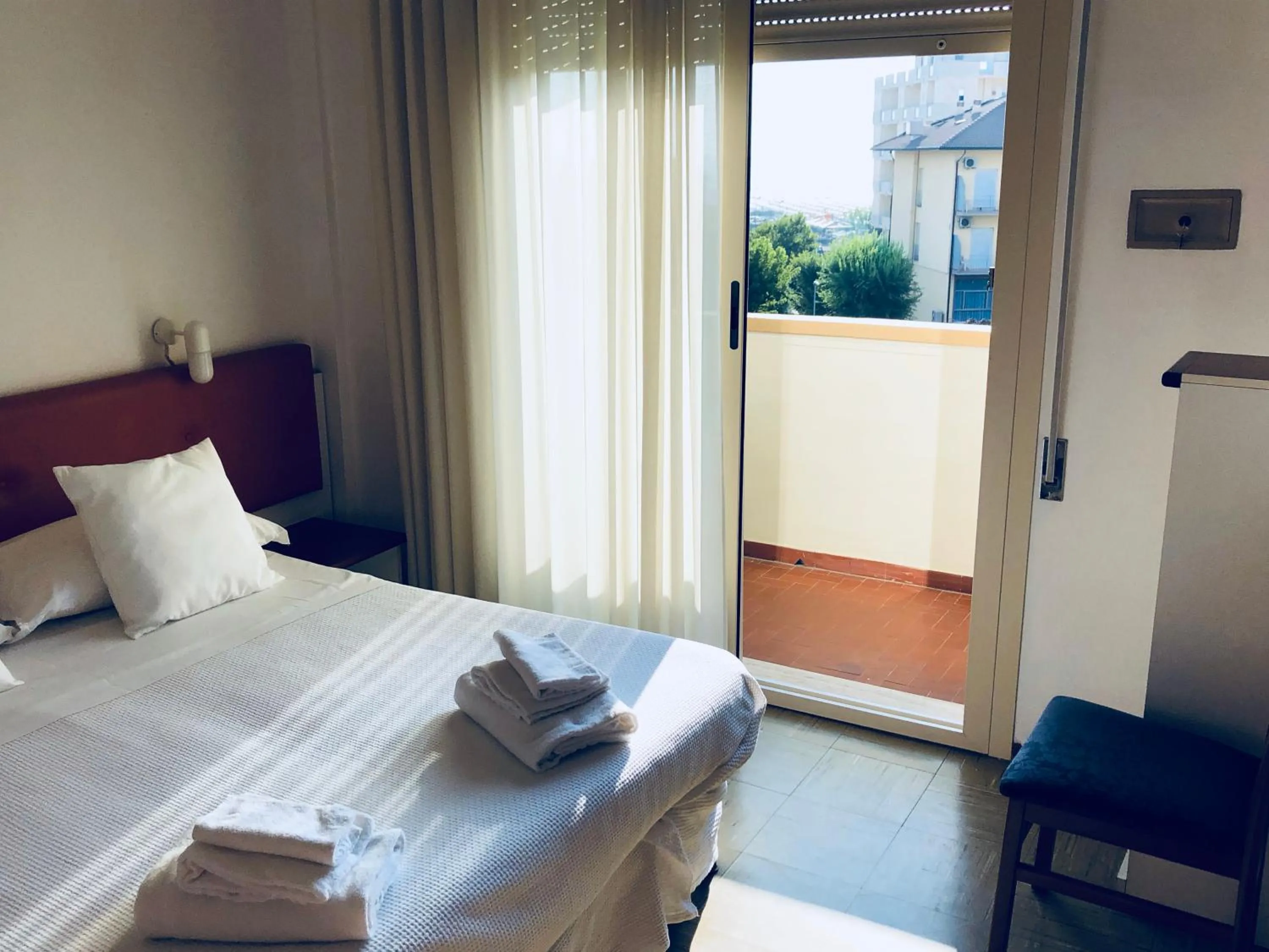 Bedroom, Bed in Hotel Aplo - Breakfast Experience