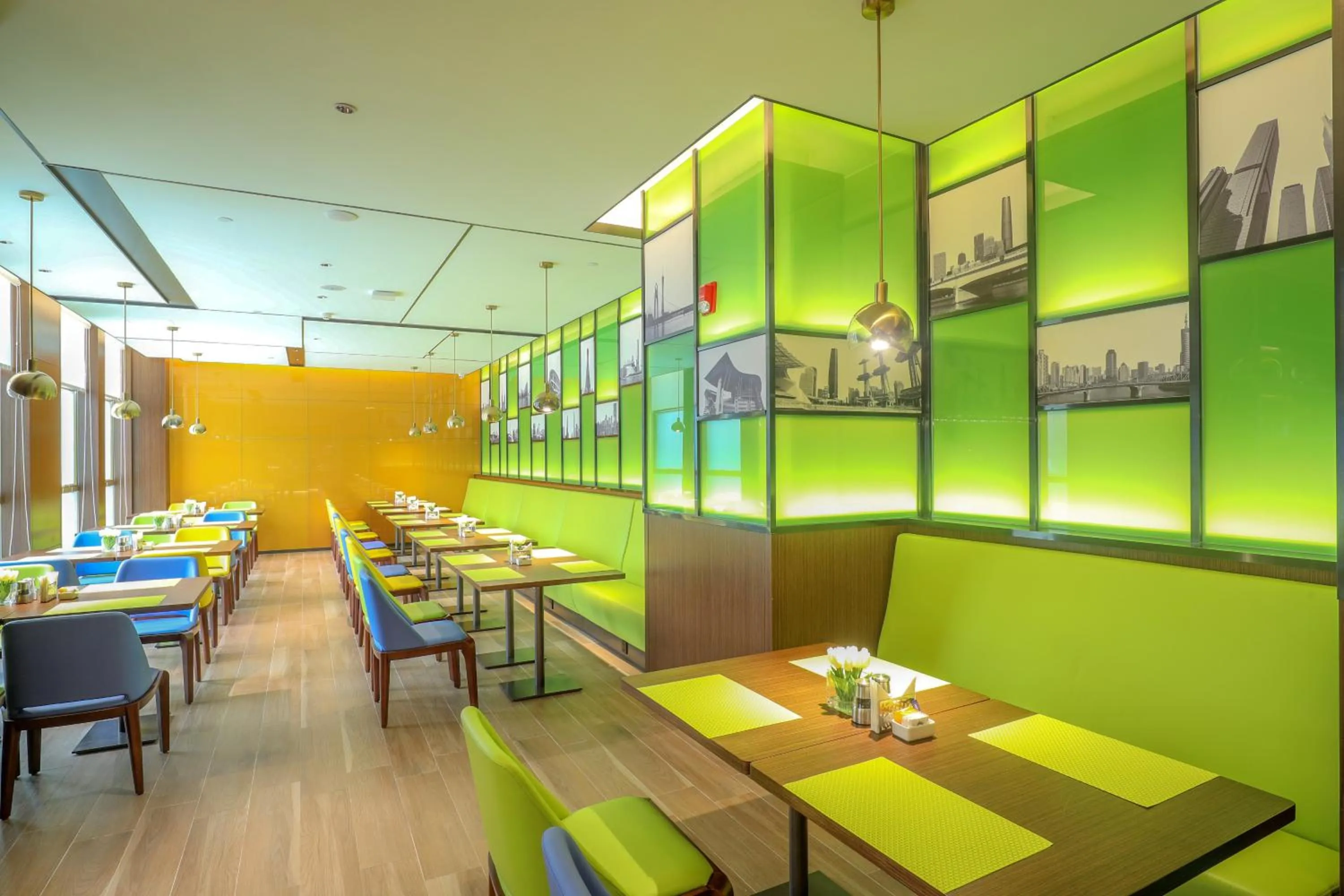 Restaurant/places to eat in Hampton by Hilton Guangzhou Dongxiaonan