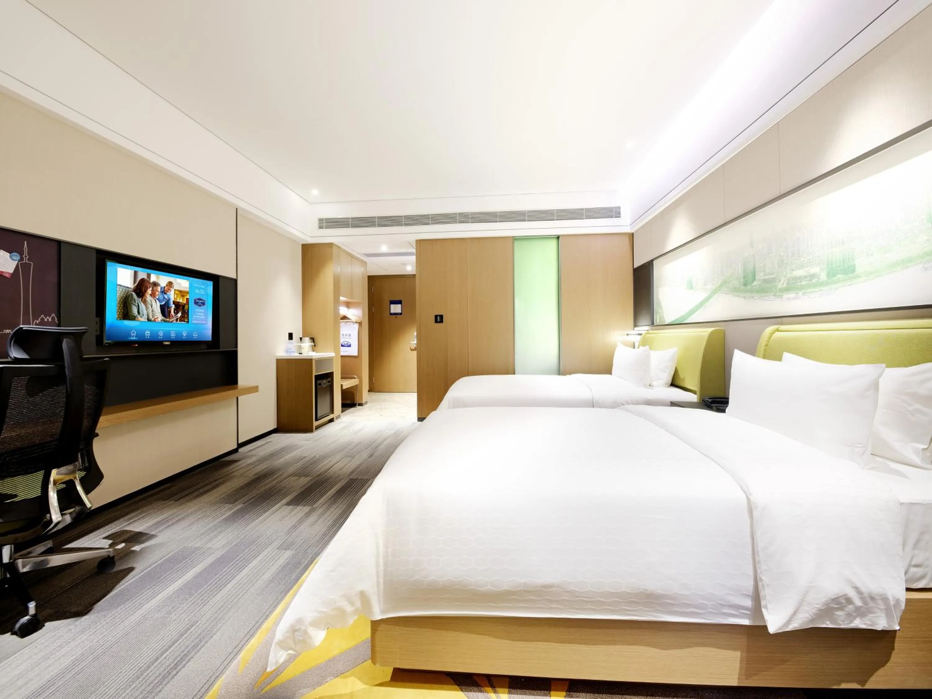 Bed in Hampton by Hilton Guangzhou Dongxiaonan