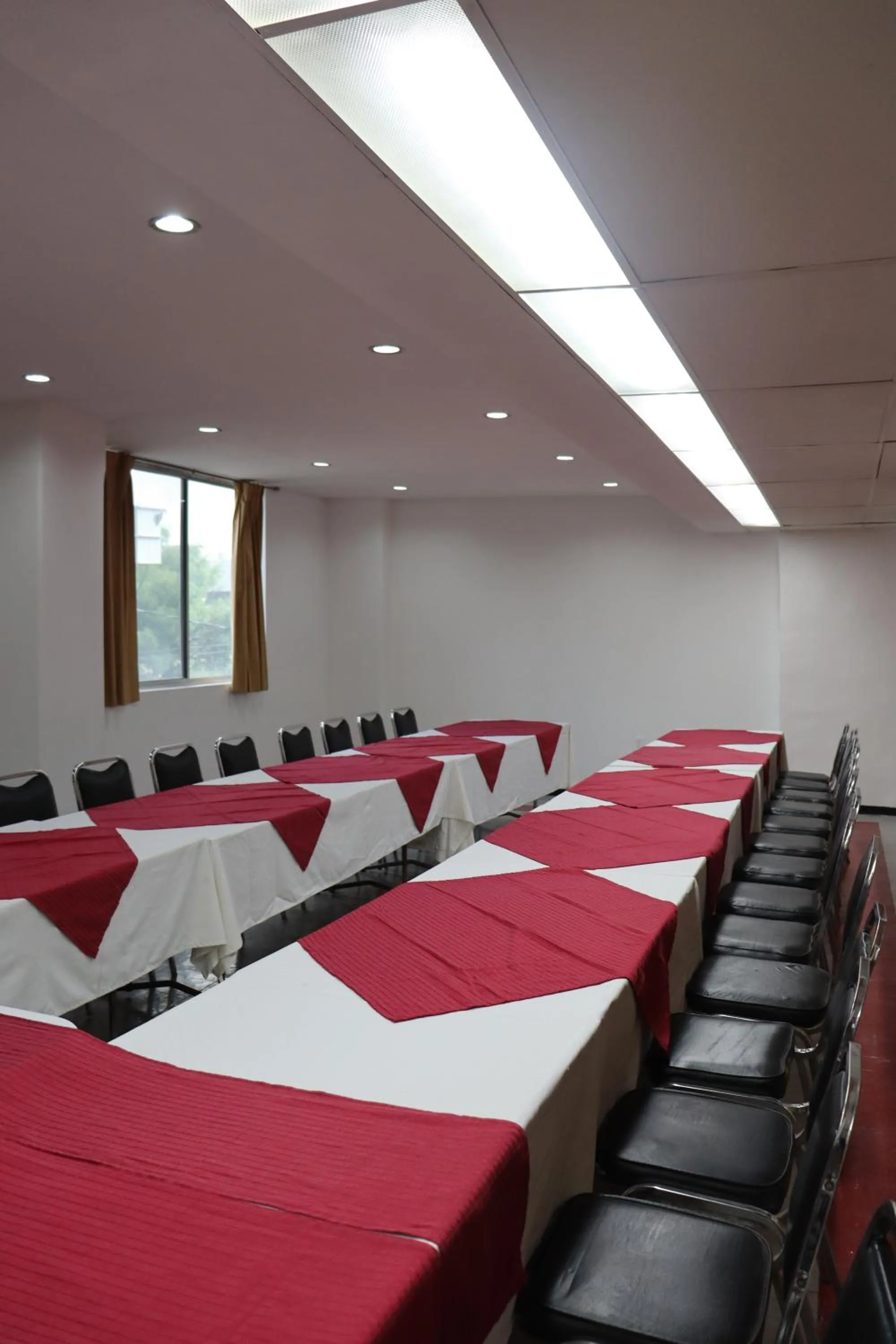 Meeting/conference room in Hotel Calvete