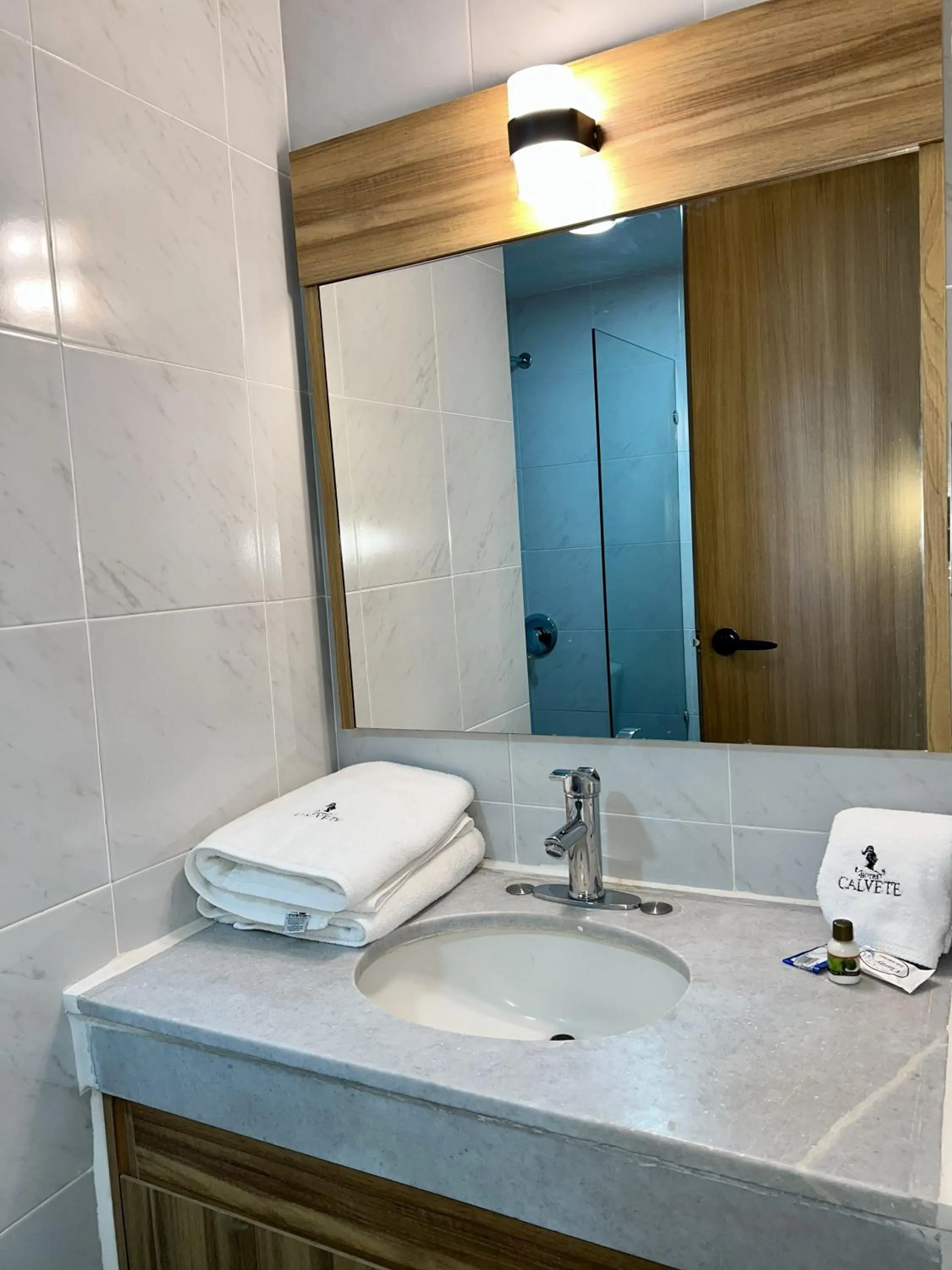 Bathroom in Hotel Calvete