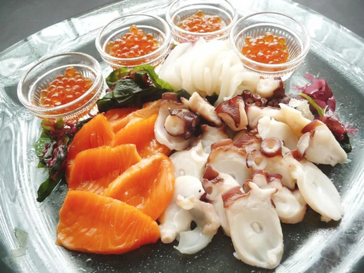 Buffet breakfast in Hotel New White House