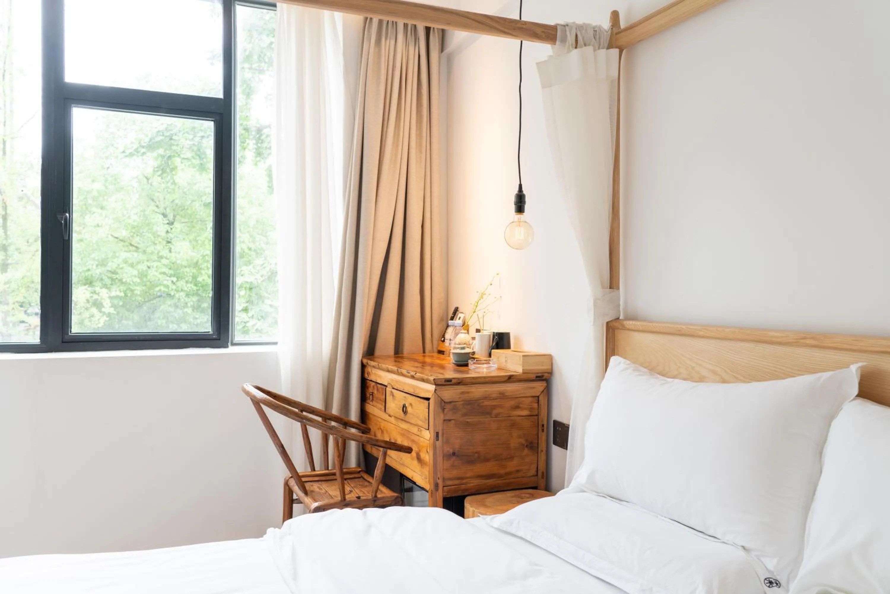 Bed in Moonlight Hotel