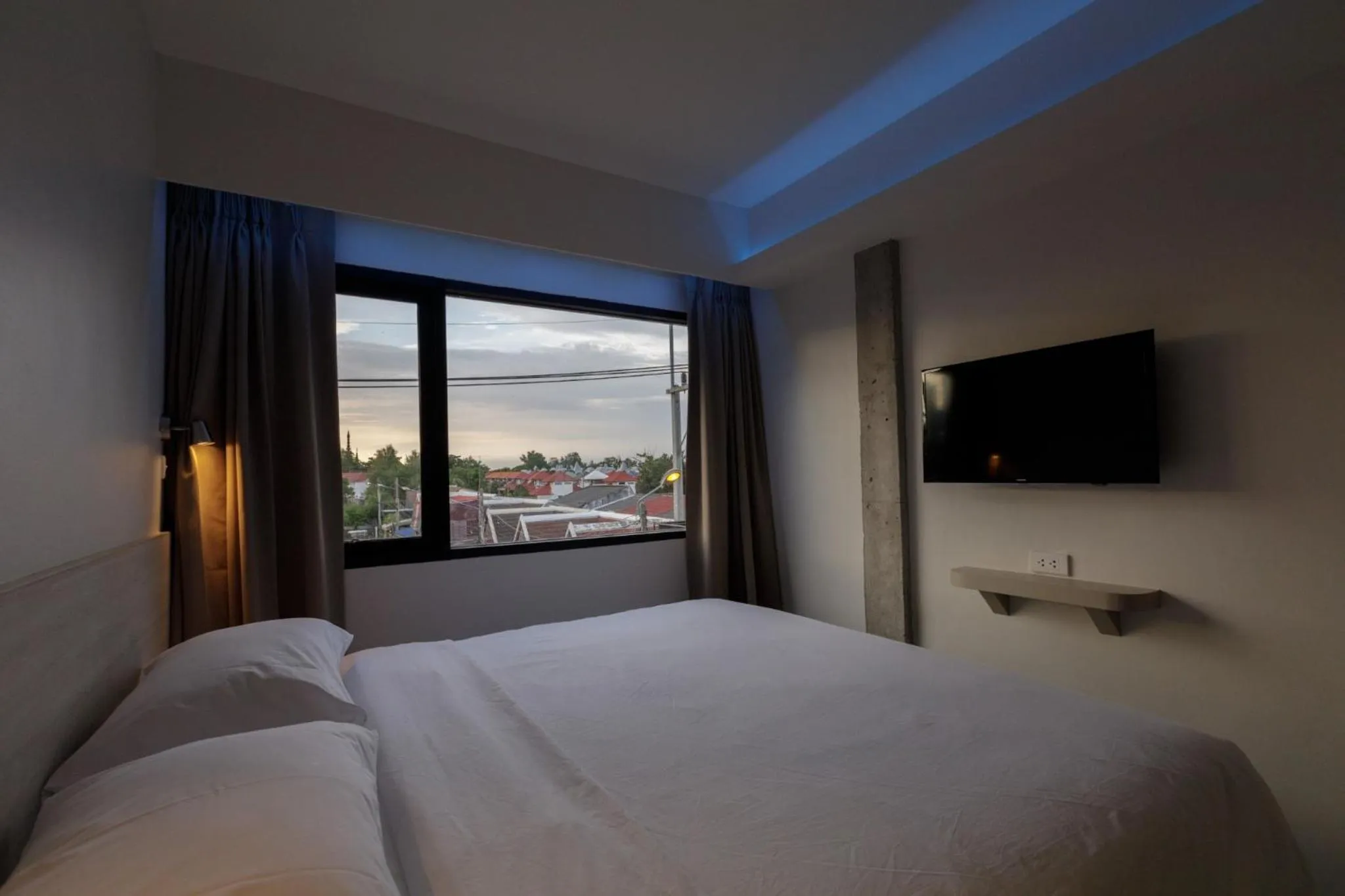 Bedroom, Bed in Prima House Pattaya