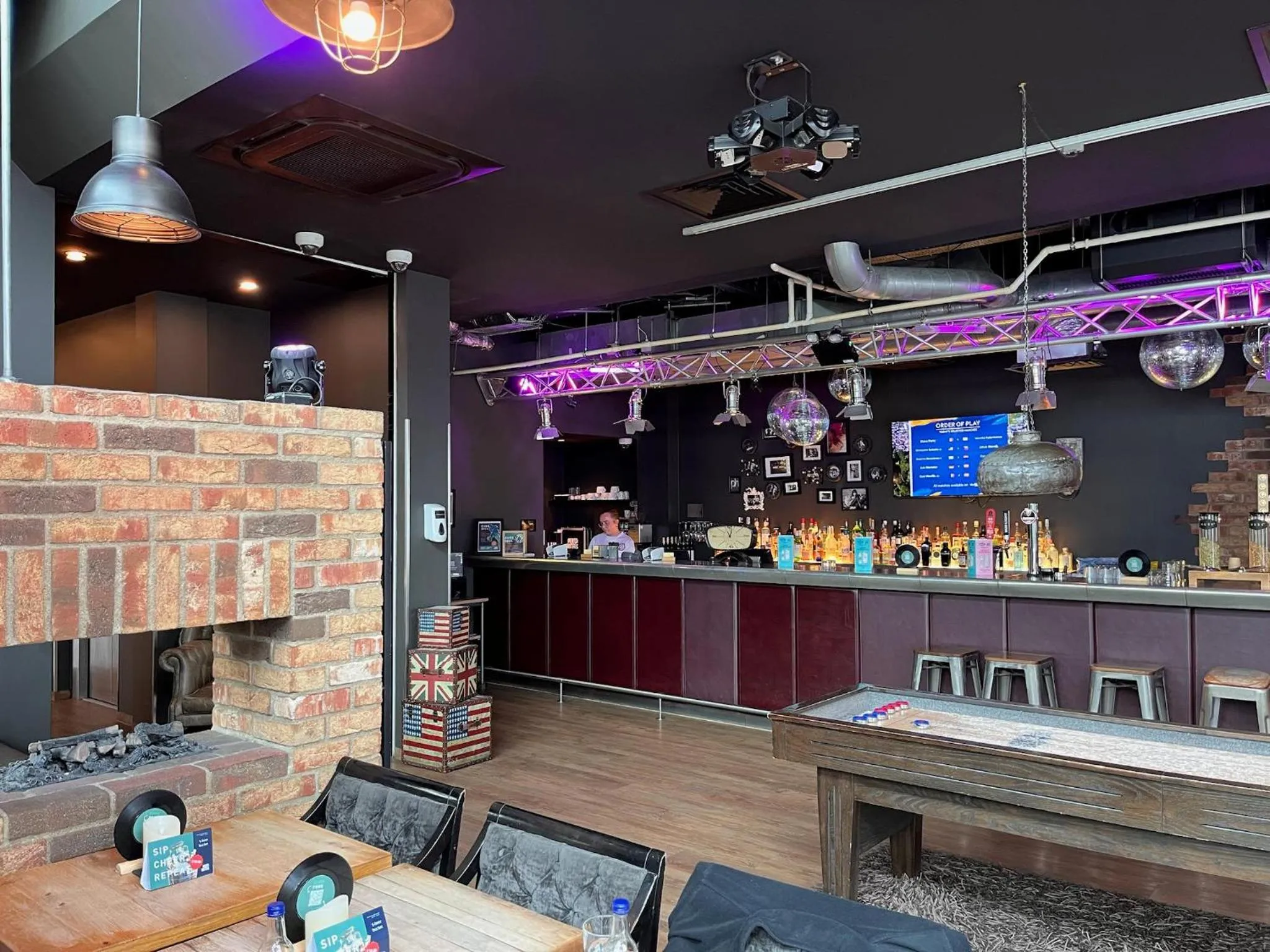 Lounge or bar in pentahotel Birmingham