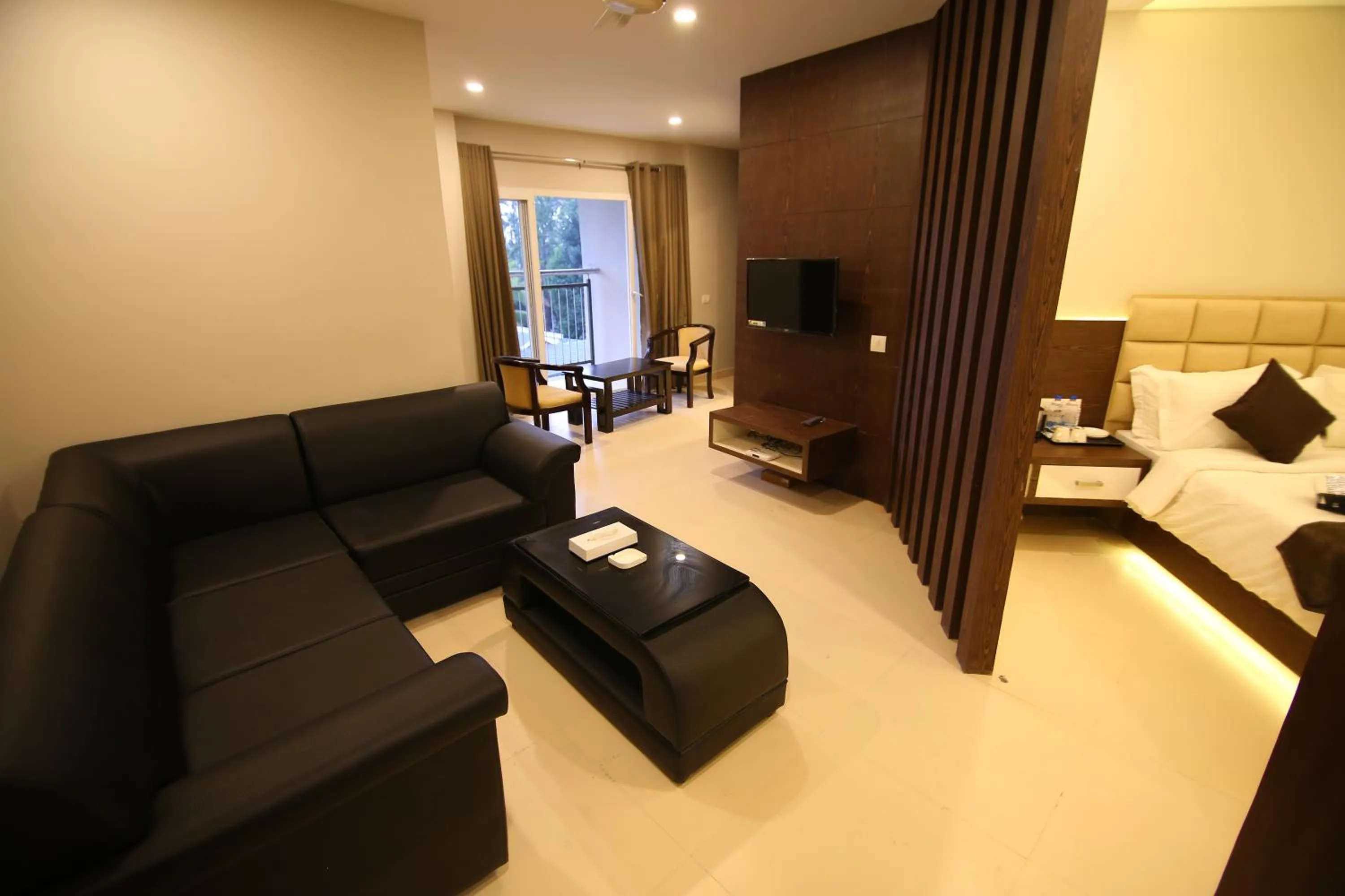 Bed in Hotel Le Sapphire