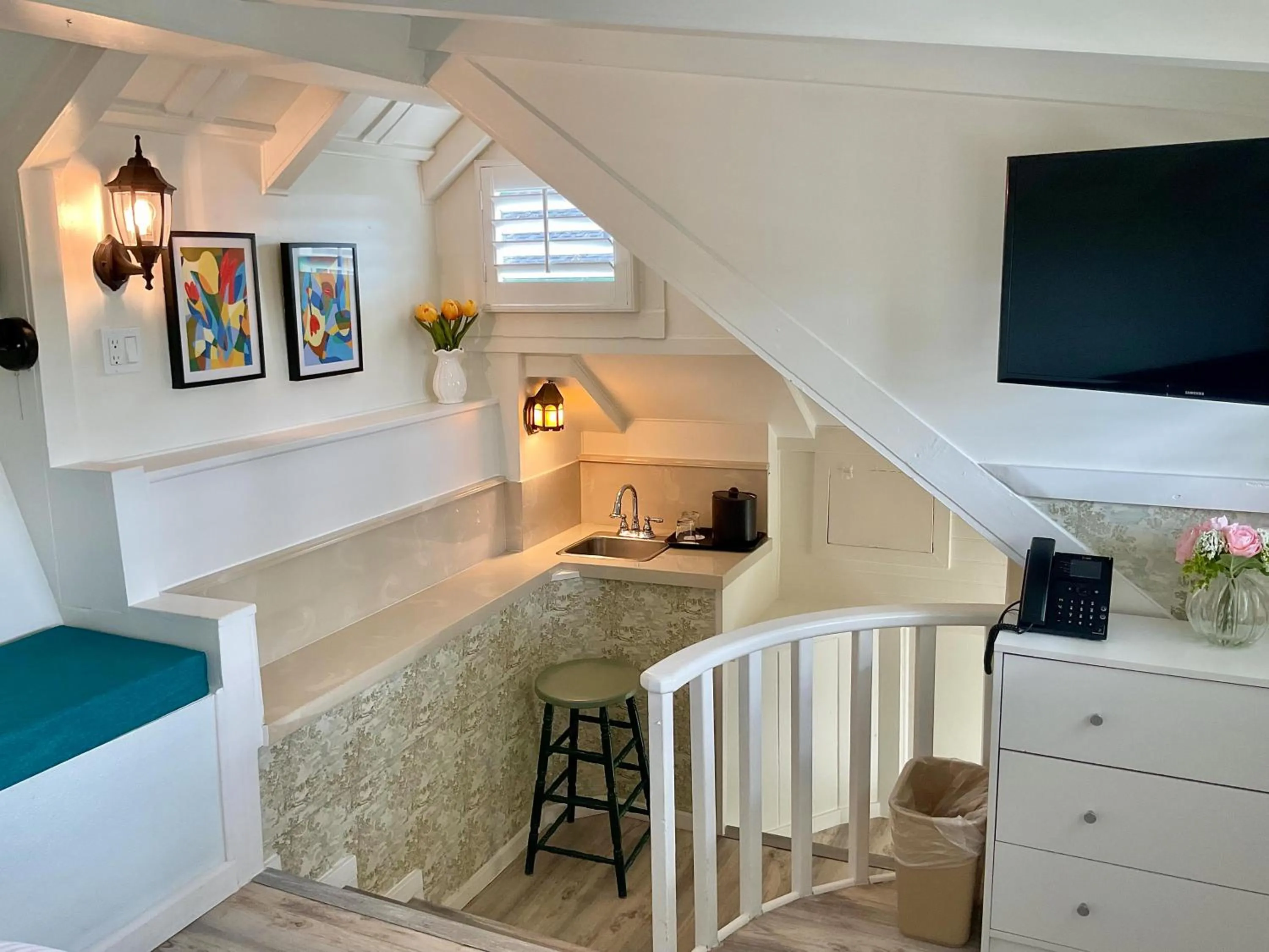 TV and multimedia in Carmel Green Lantern Inn