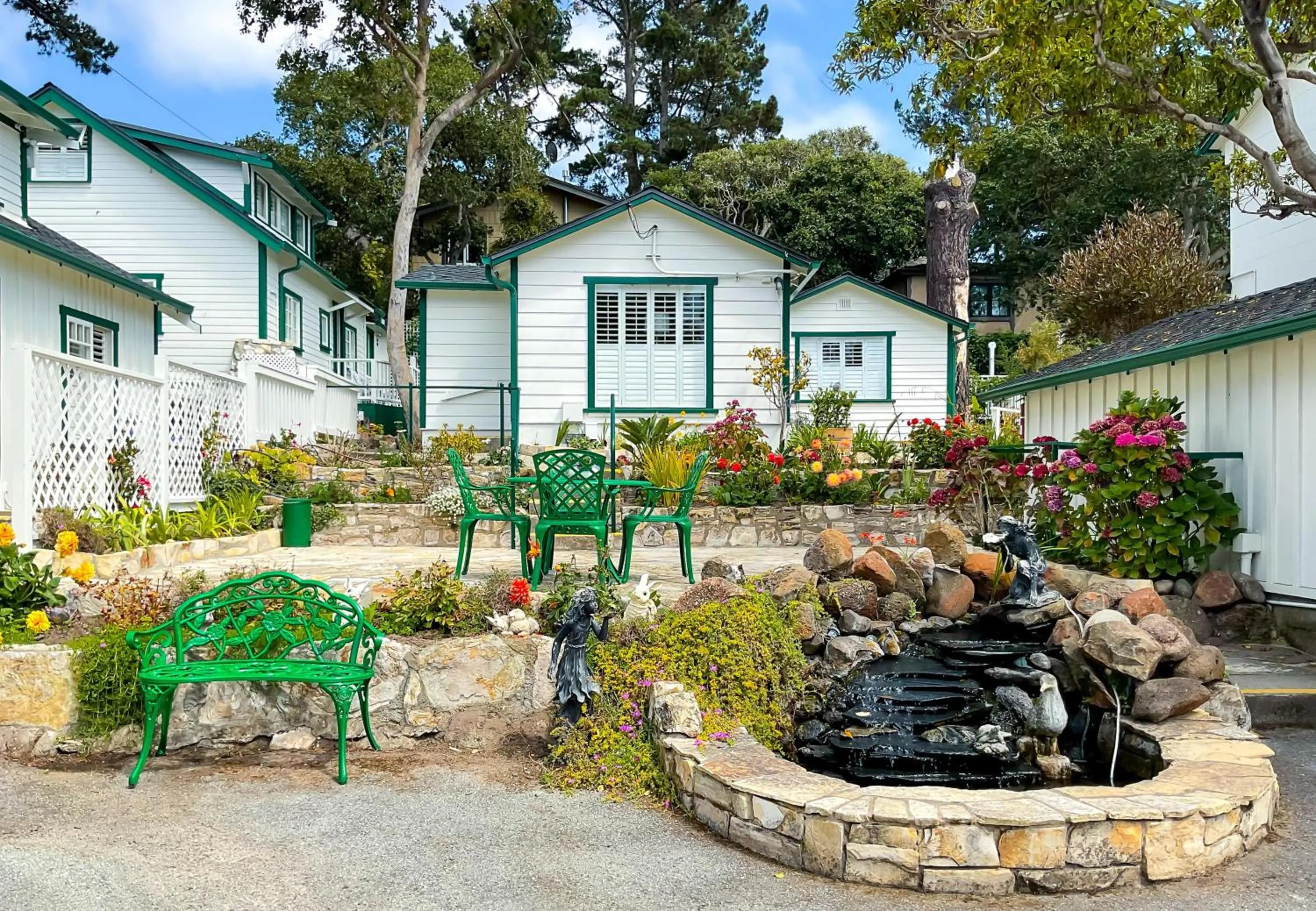 Property building in Carmel Green Lantern Inn