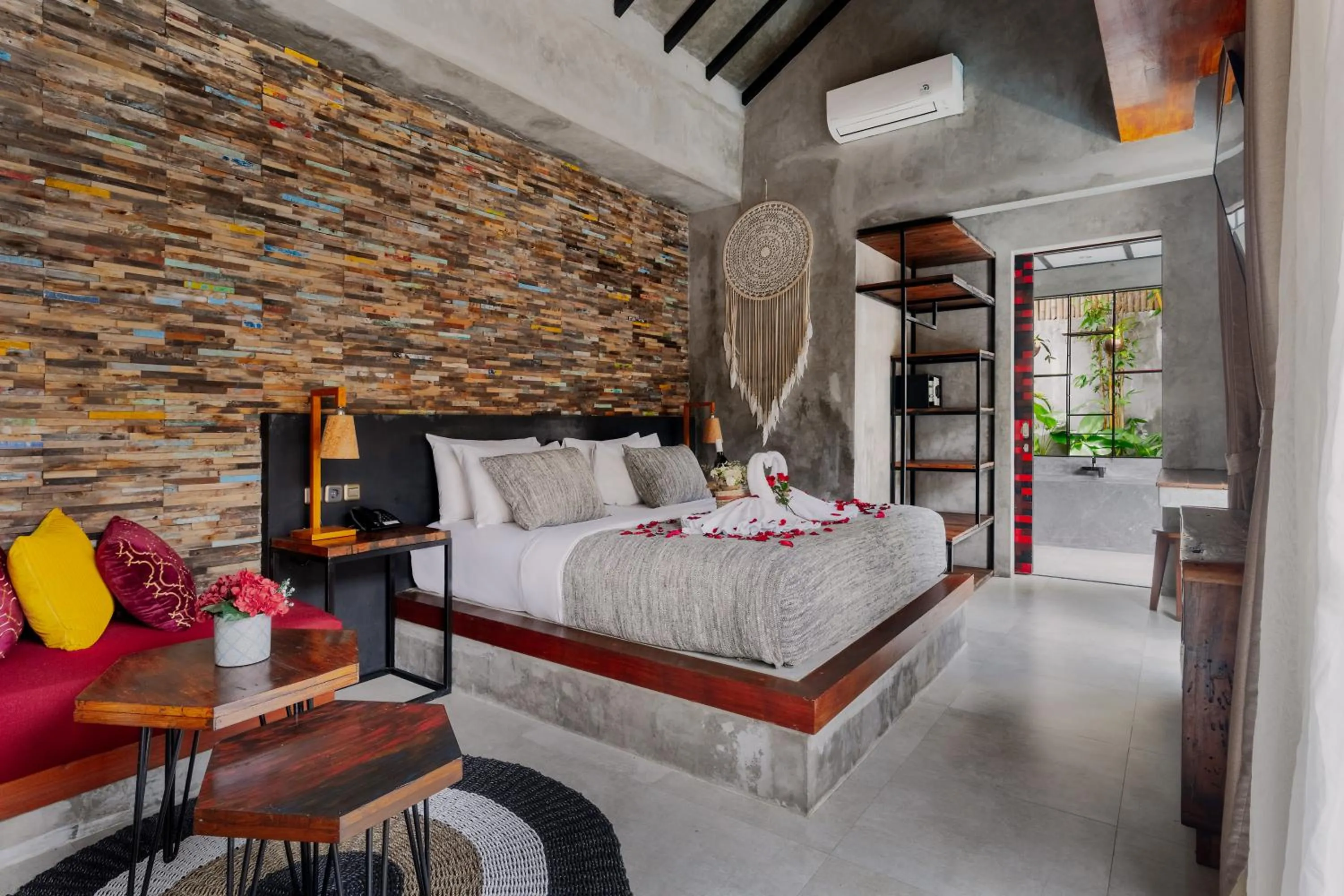 Bed in Vinna Villa Seminyak by The Wina Resorts