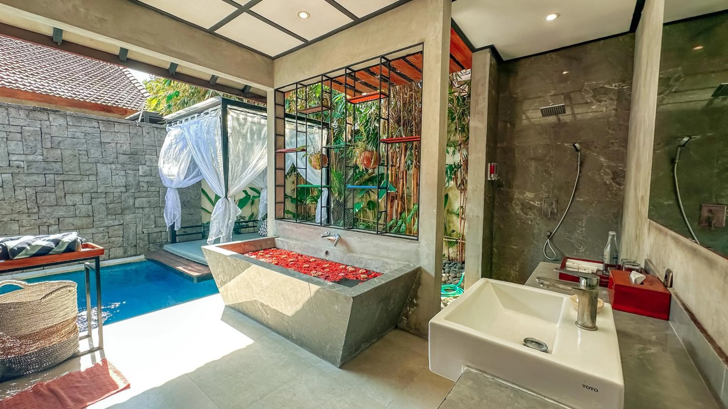Bathroom in Vinna Villa Seminyak by The Wina Resorts