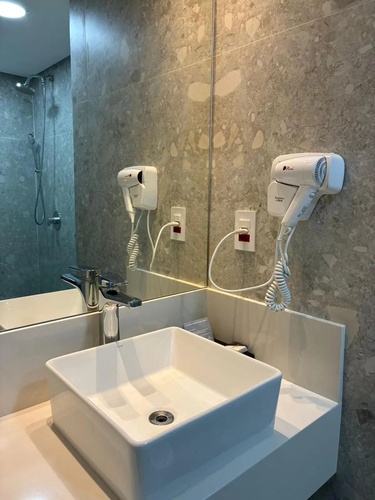 Bathroom in Hotel Florença