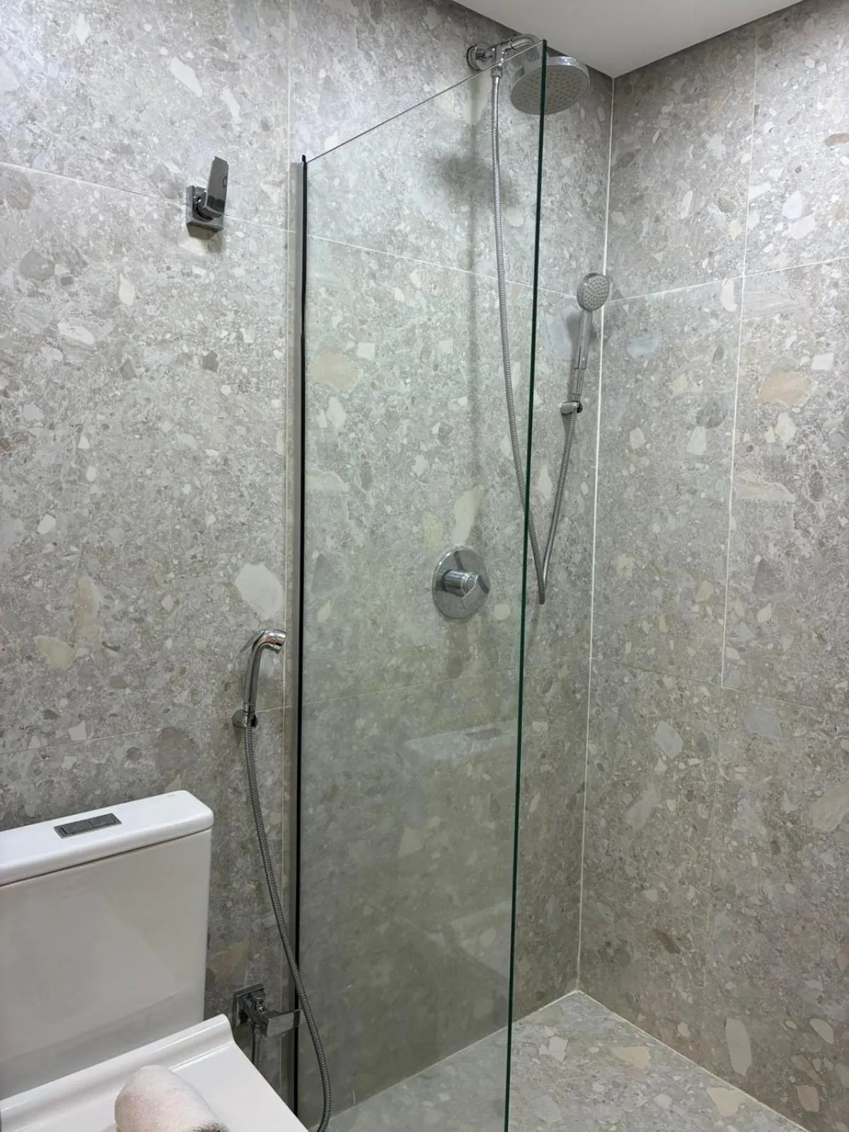 Shower in Hotel Florença