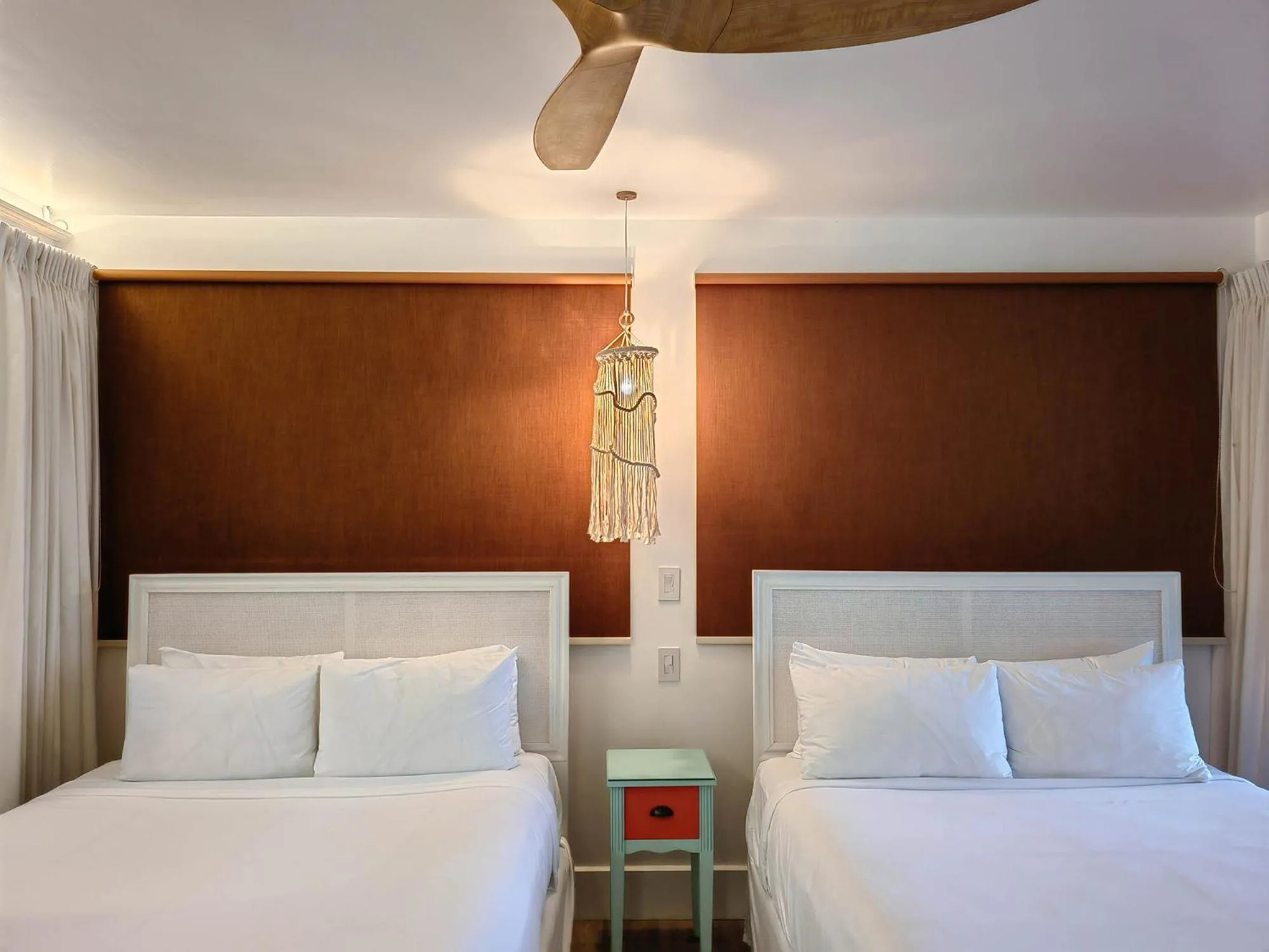 Bed in Tortuga Lodge