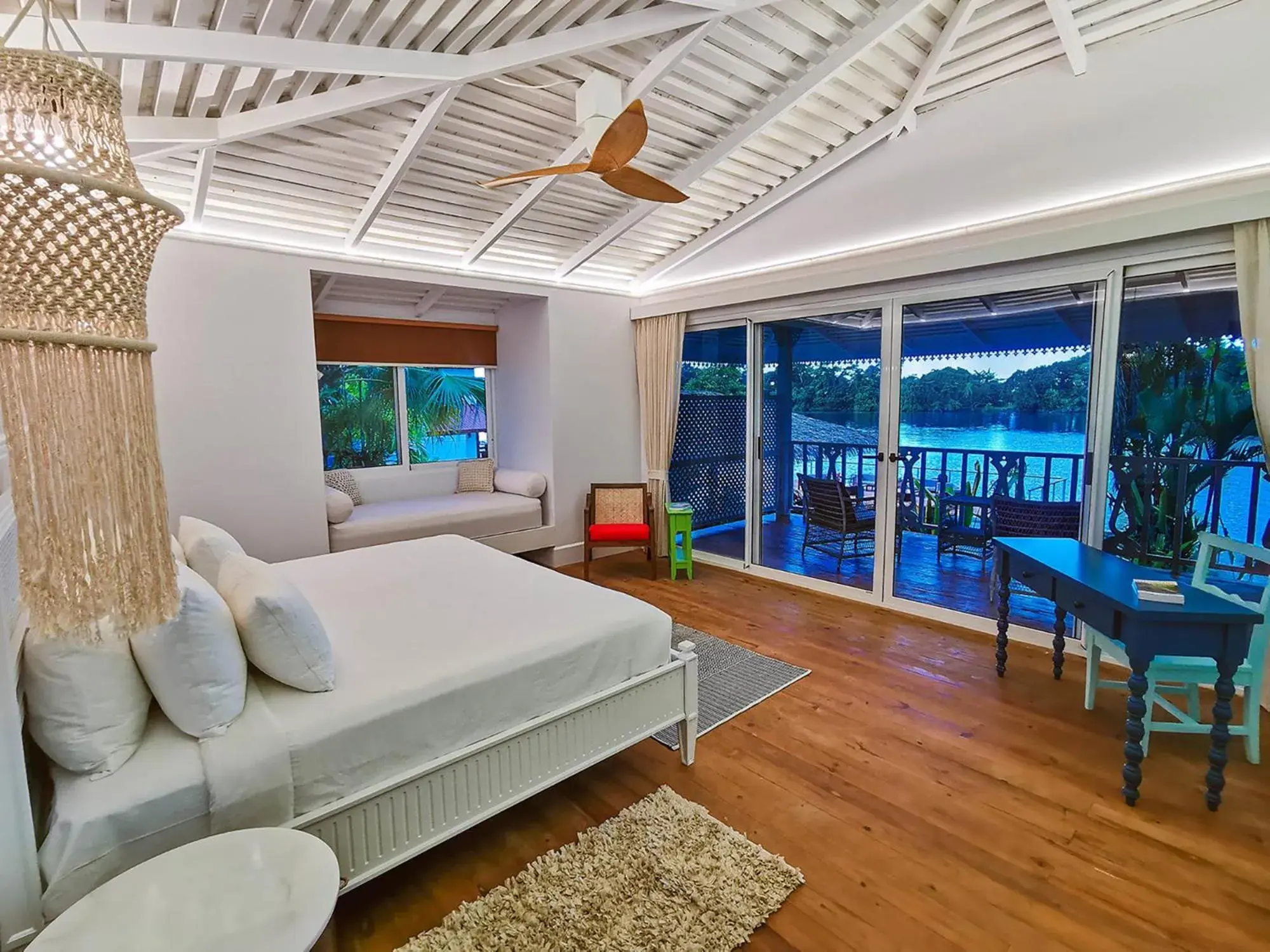 Miss Evelyn Balcony Suites in Tortuga Lodge Miss Evelyn Balcony Suites in Tortuga Lodge