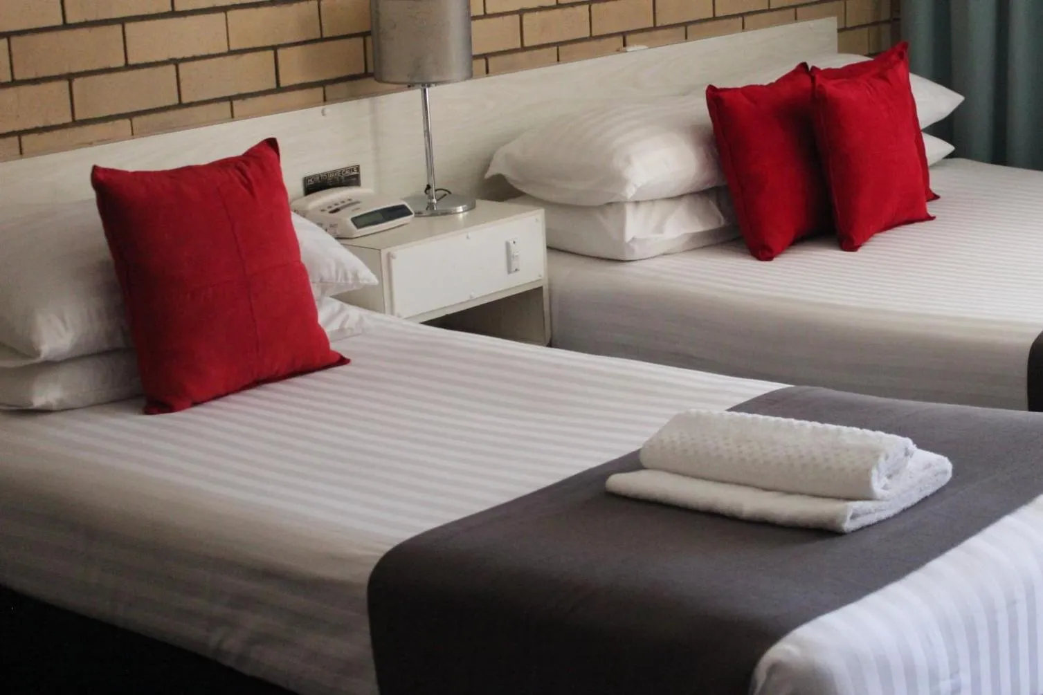 Bed in Golden Harvest Motor Inn Moree