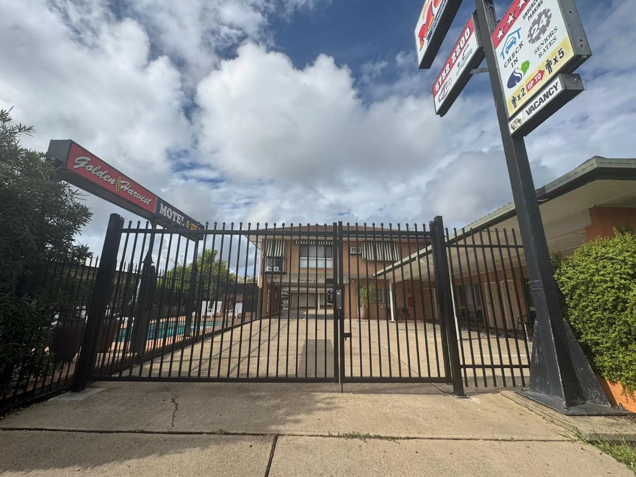 Golden Harvest Motor Inn Moree