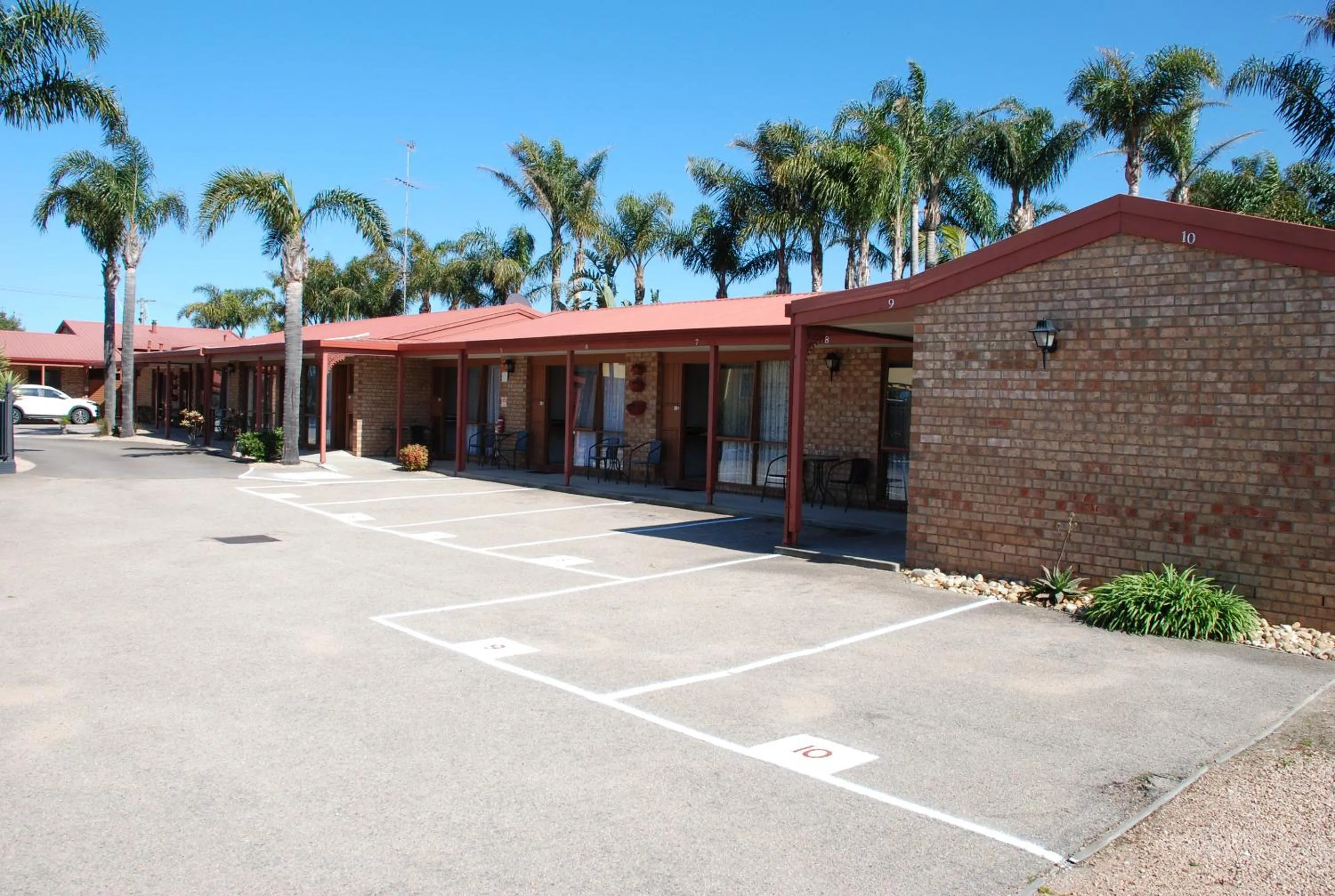 Property building in Cunningham Shore Motel