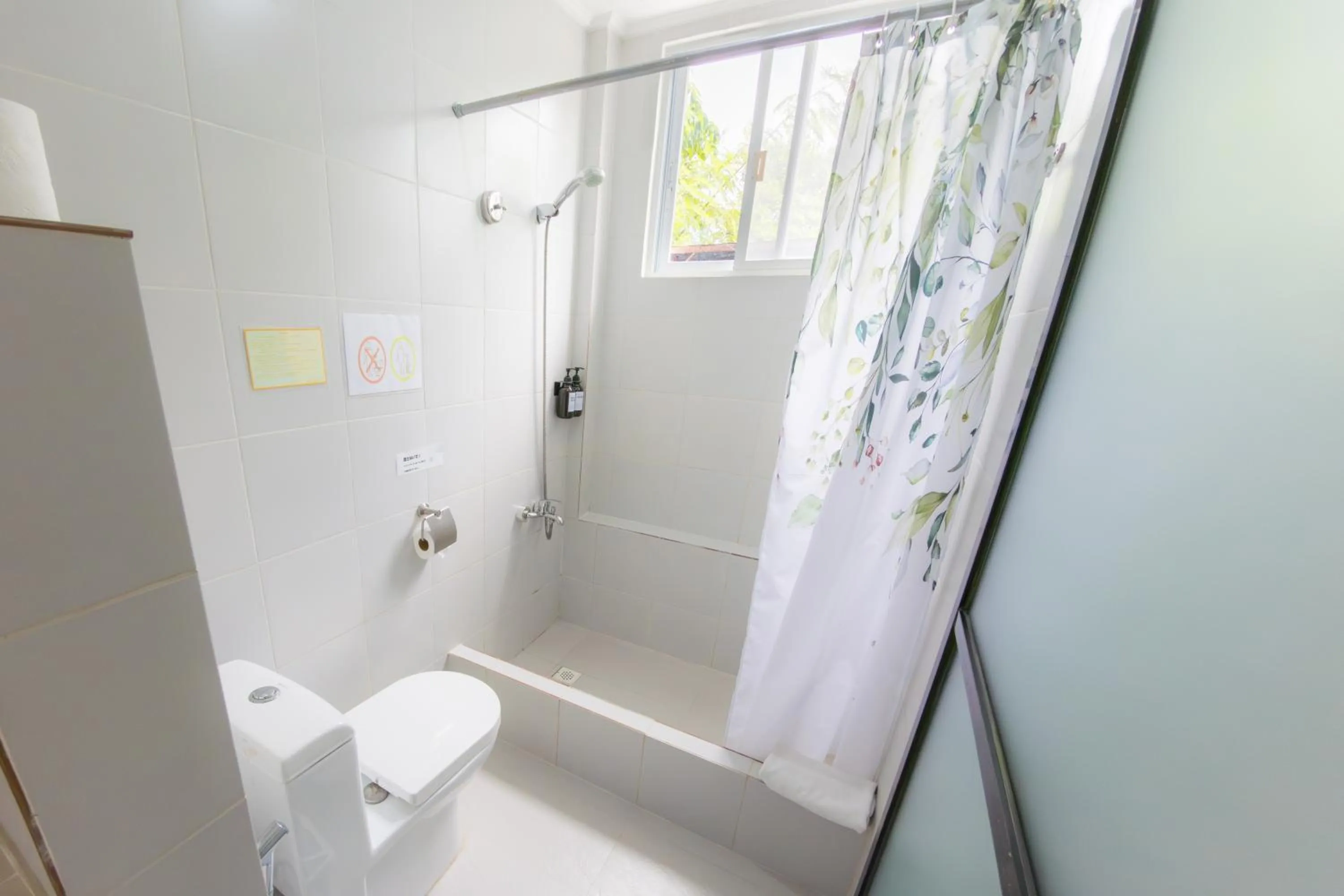 Toilet in Palms Cove Resort