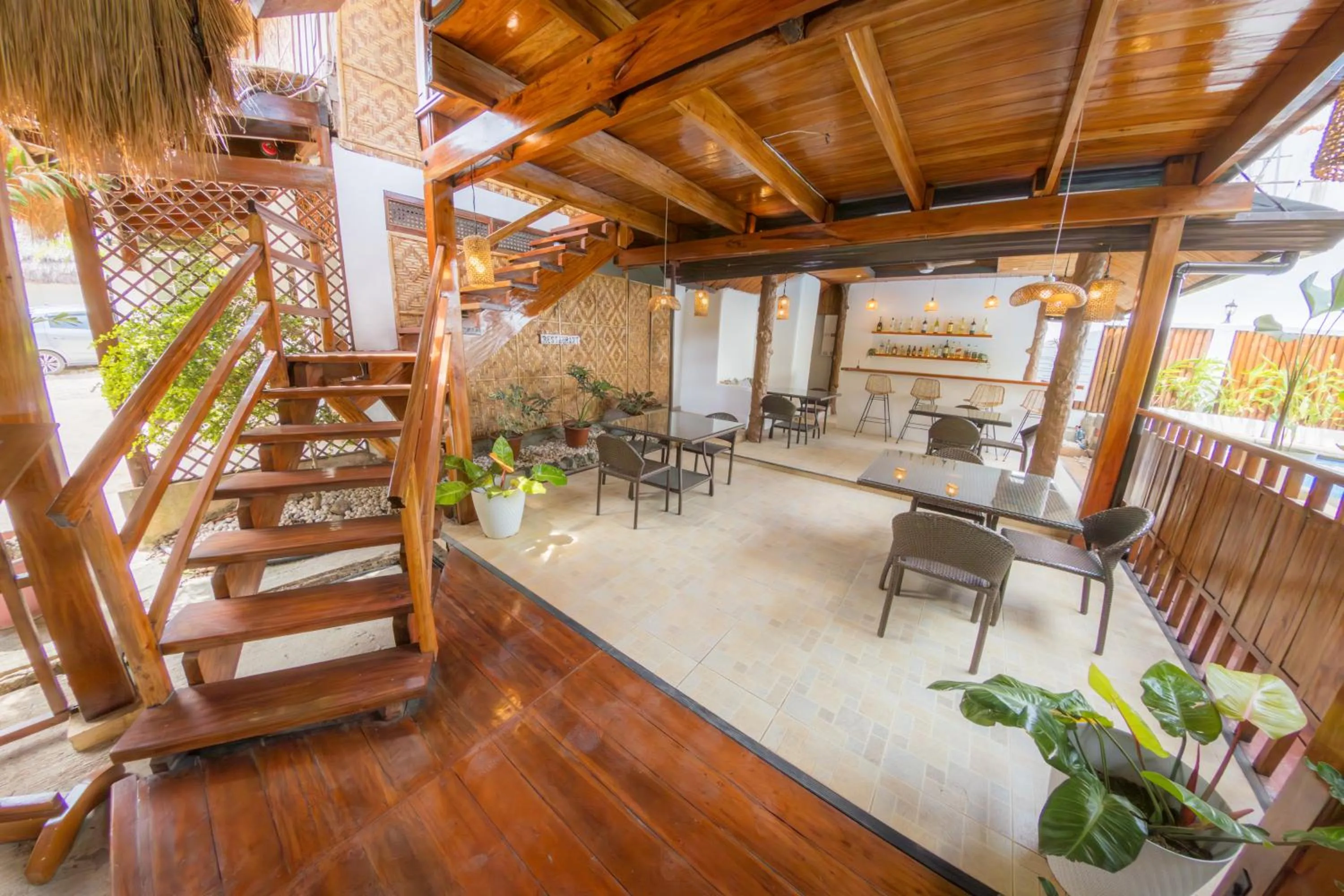 Restaurant/places to eat in Palms Cove Resort