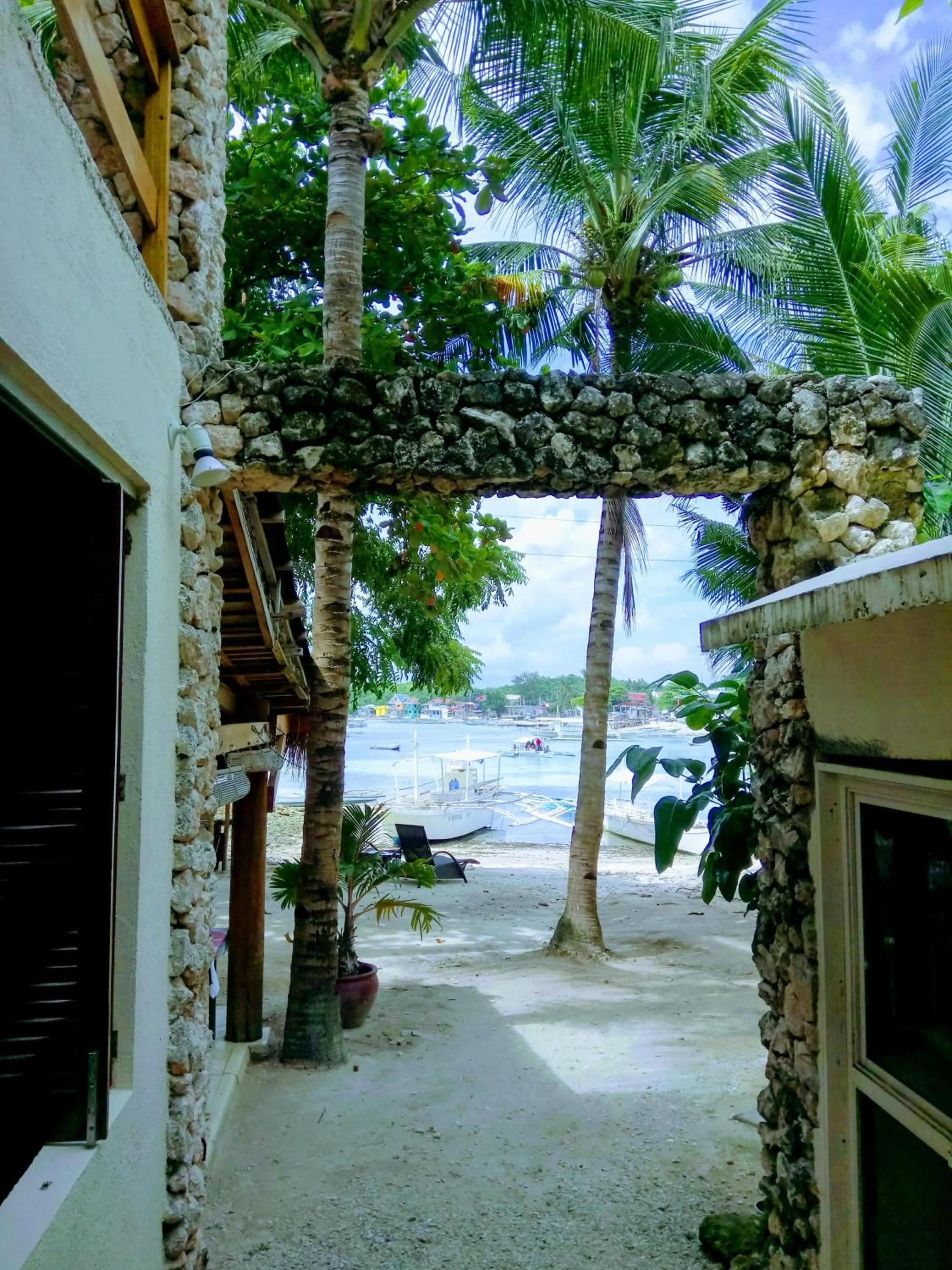 Facade/entrance in Angelina Beach Resort & Italian Restaurant Malapascua