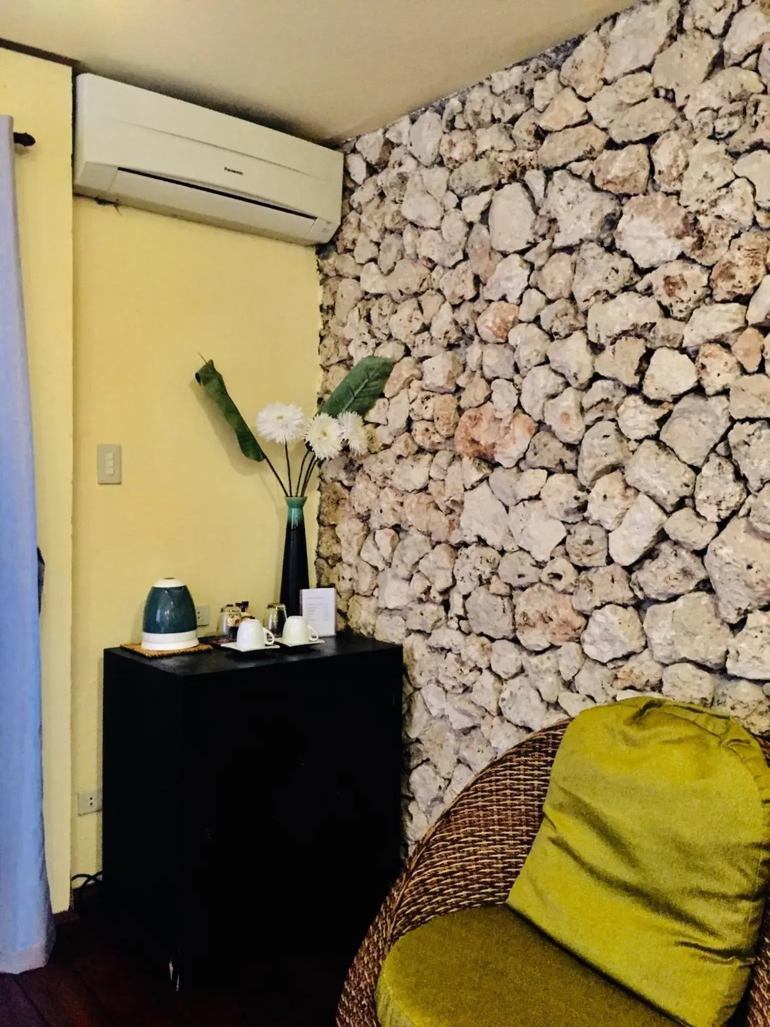 Deluxe Double Room with Sea View in Angelina Beach Resort & Italian Restaurant Malapascua Deluxe Double Room with Sea View in Angelina Beach Resort & Italian Restaurant Malapascua