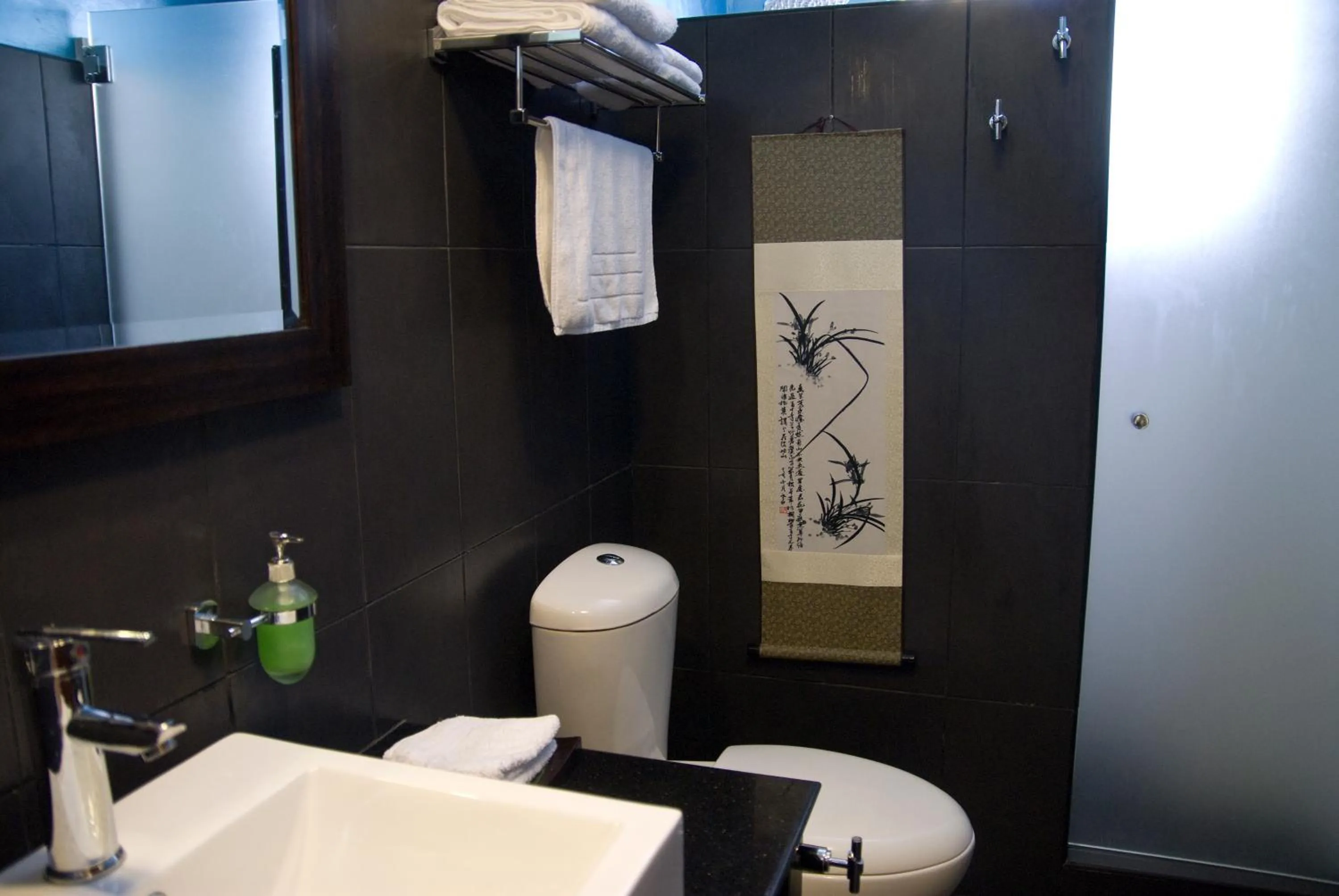 Toilet in Angelina Beach Resort & Italian Restaurant Malapascua