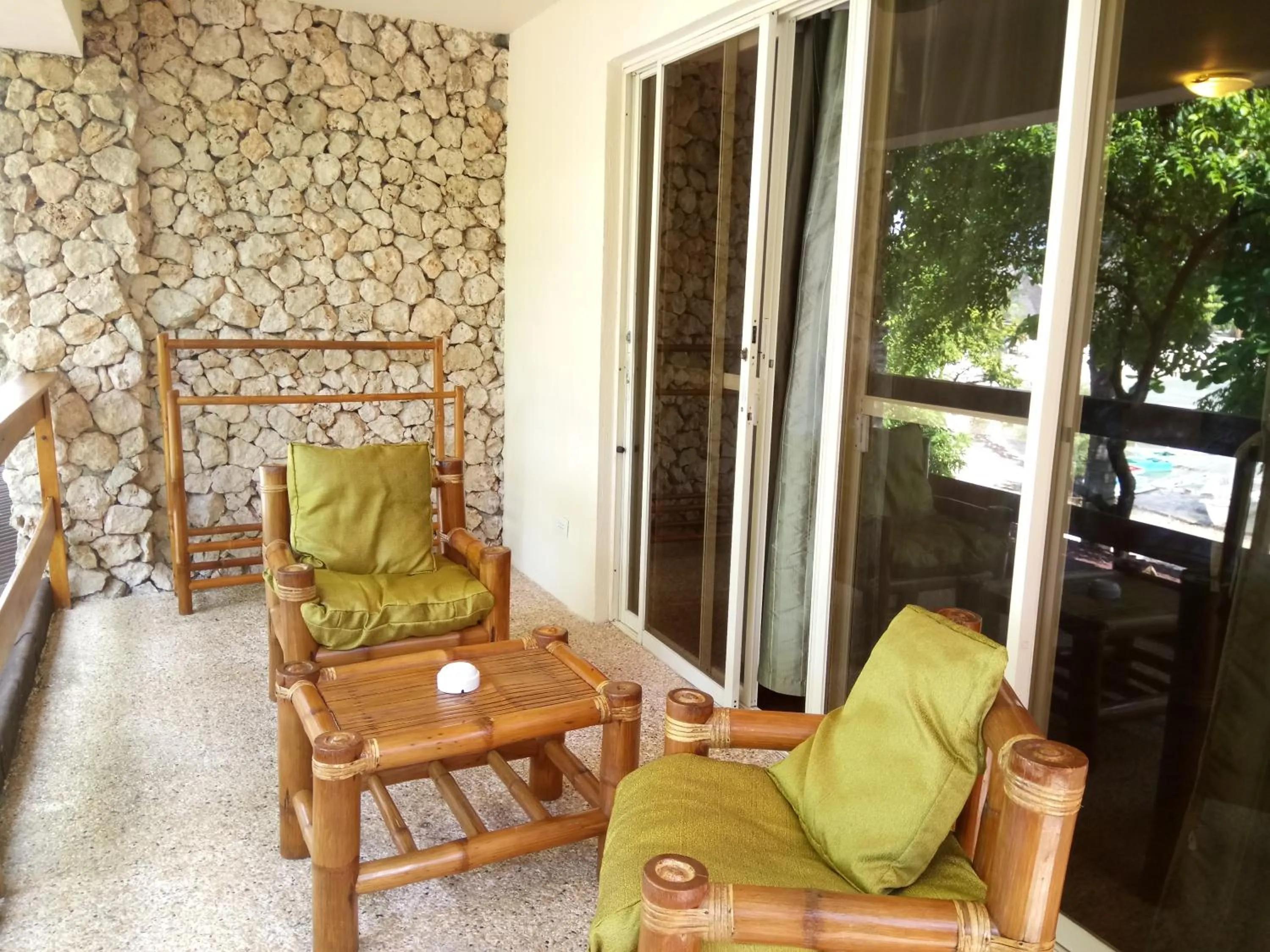 Balcony/Terrace in Angelina Beach Resort & Italian Restaurant Malapascua