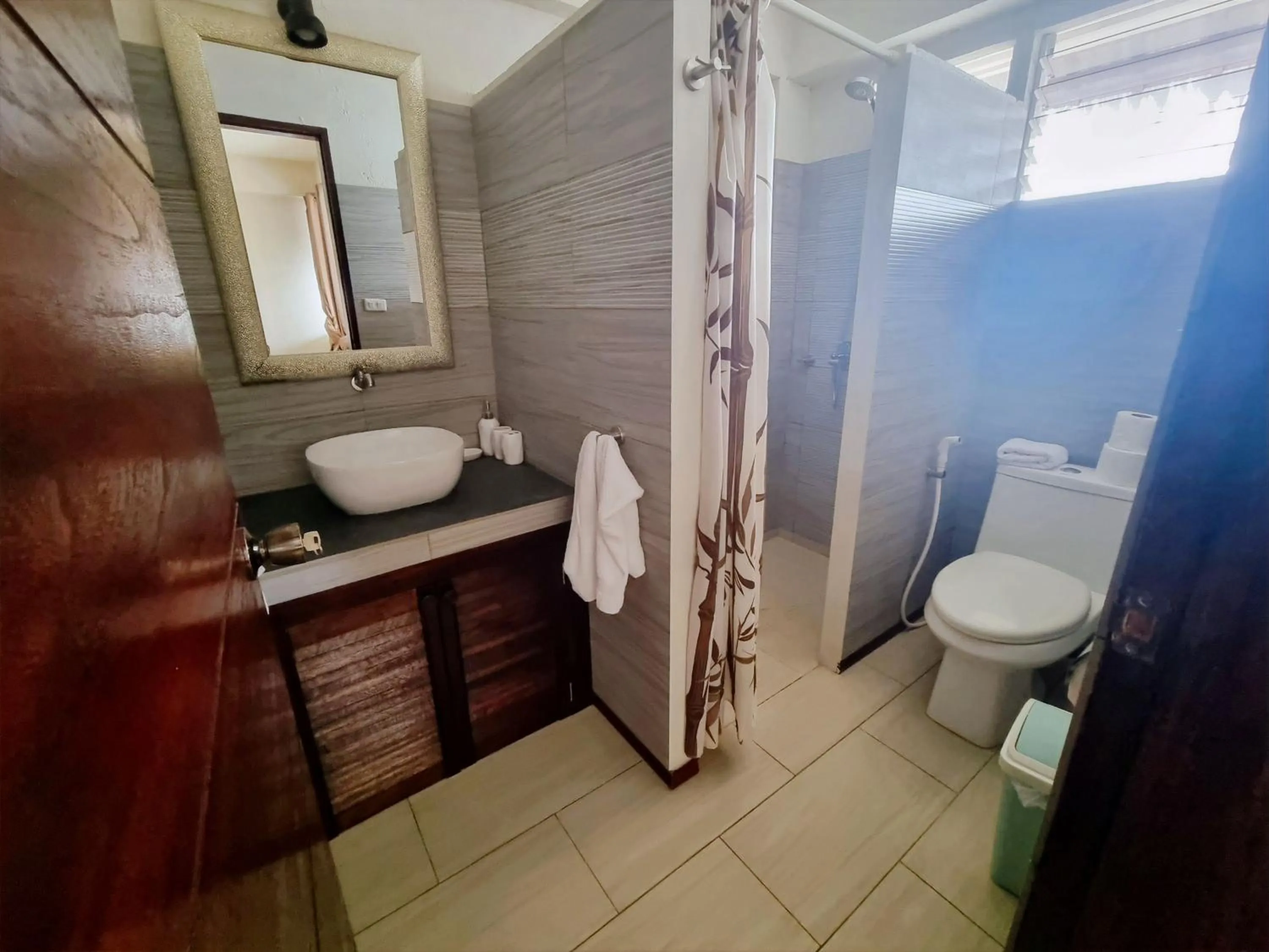 Angelina Beach Resort & Italian Restaurant Malapascua