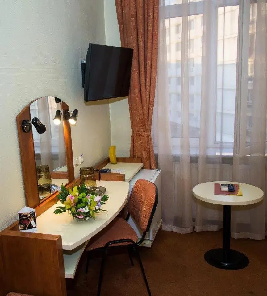 Standard Double Room - single occupancy in Hotel Astoria City Center Standard Double Room - single occupancy in Hotel Astoria City Center