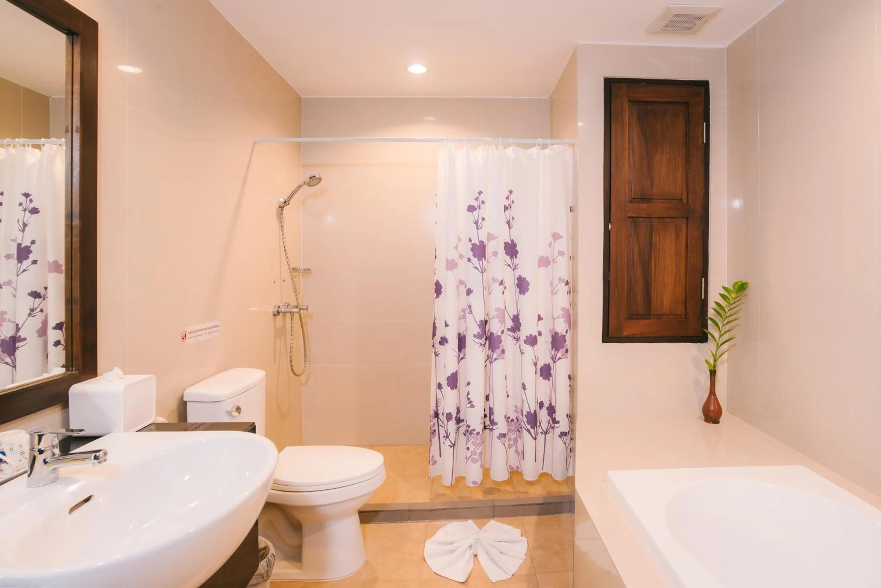 Shower in Wilacha Chiang Rai