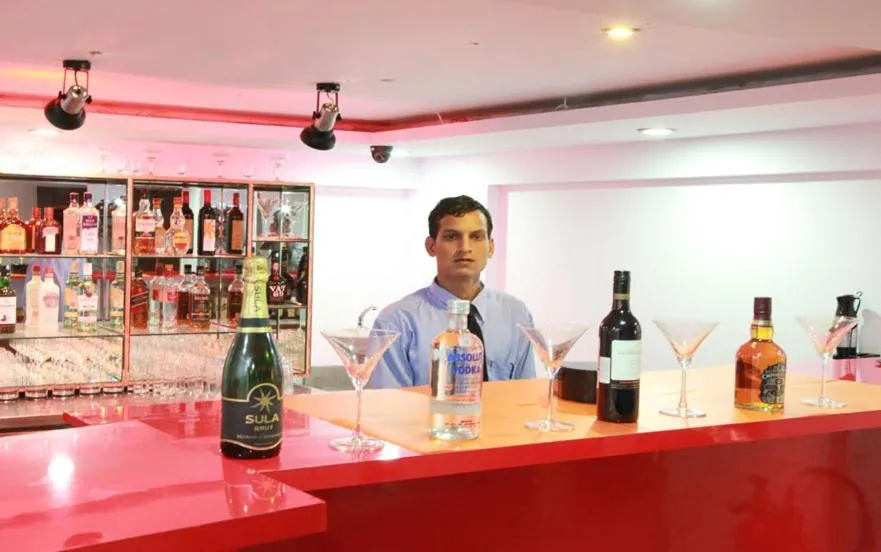 Lounge or bar in Saiesh International Hotel