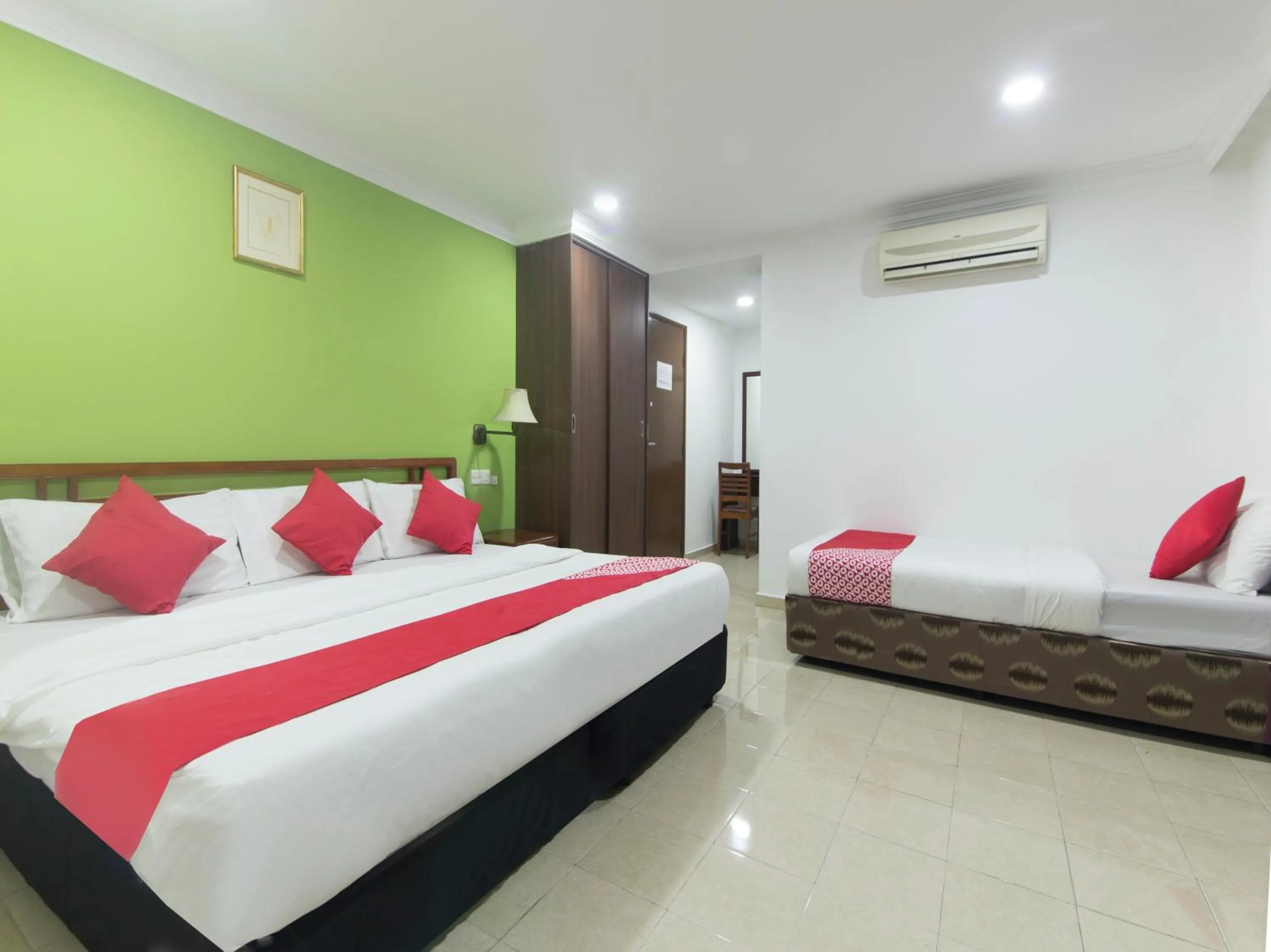 Bedroom in OYO 805 Hotel Run Star